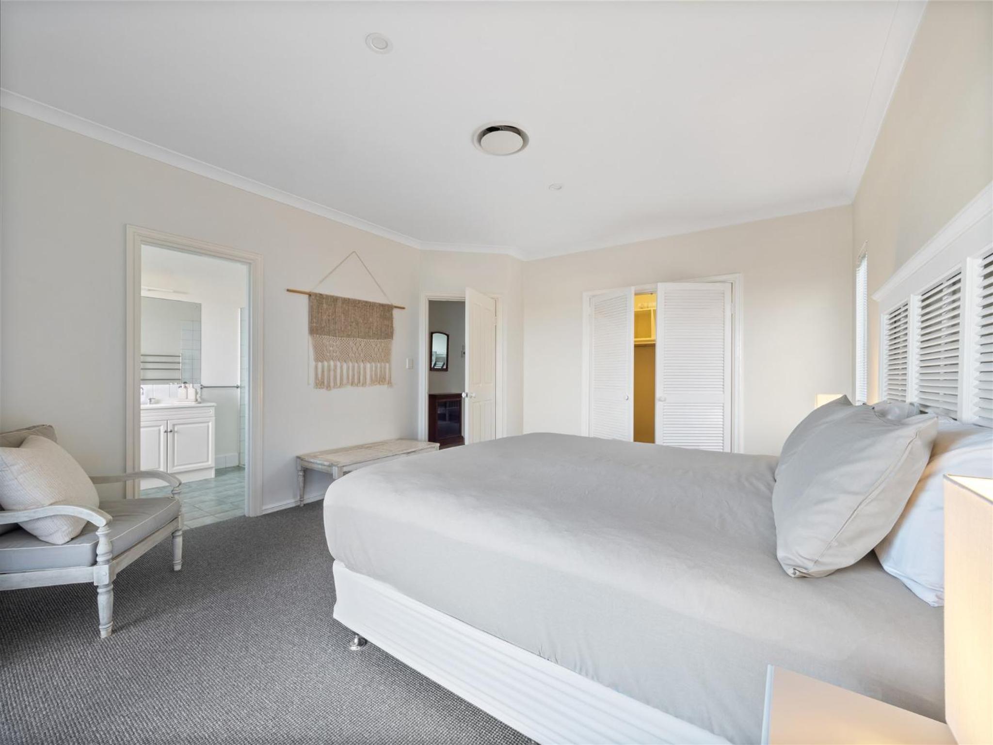 Four-Bedroom Vacation Home photo 1