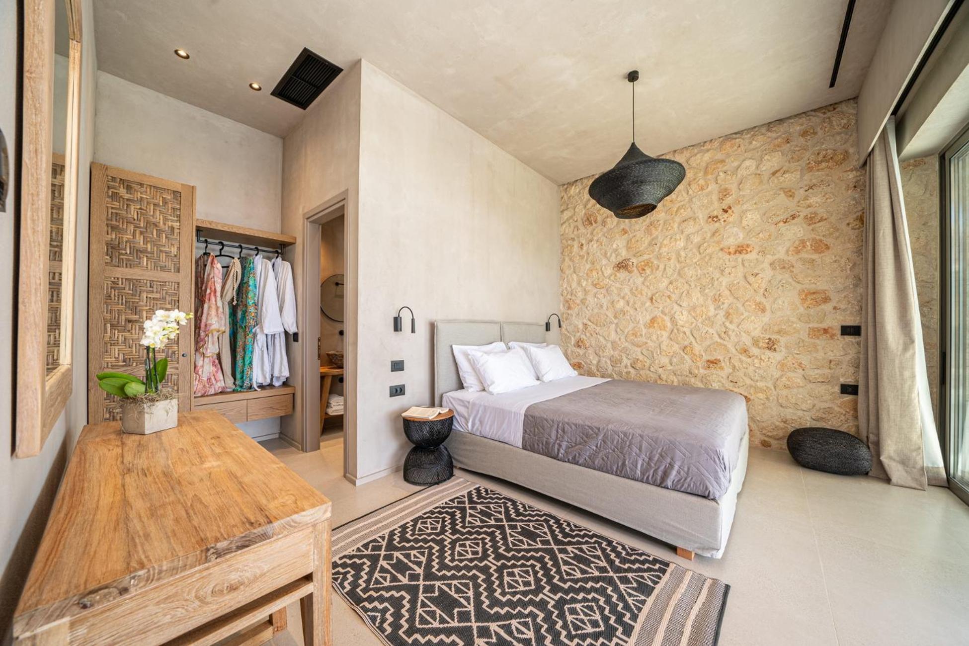 Three-Bedroom Villa photo 3