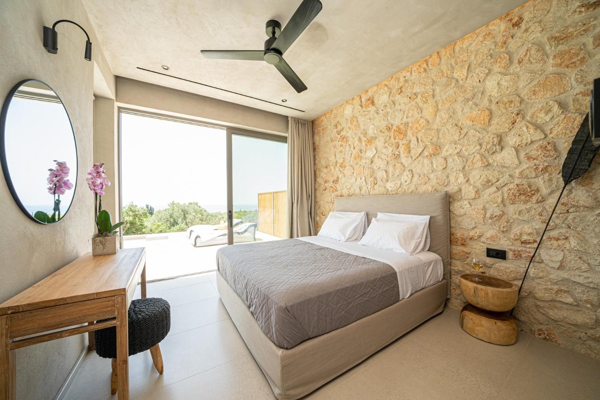 Three-Bedroom Villa photo 1