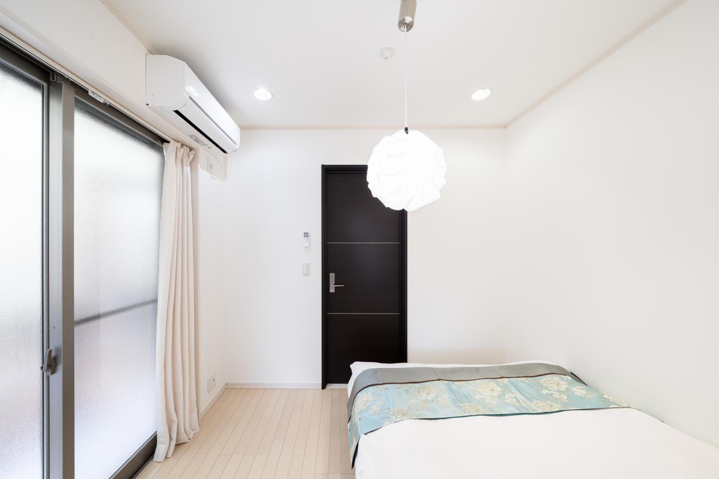 Four-Bedroom House photo 1