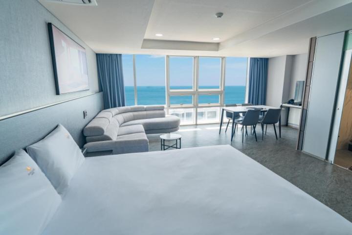 Suite with Sea View