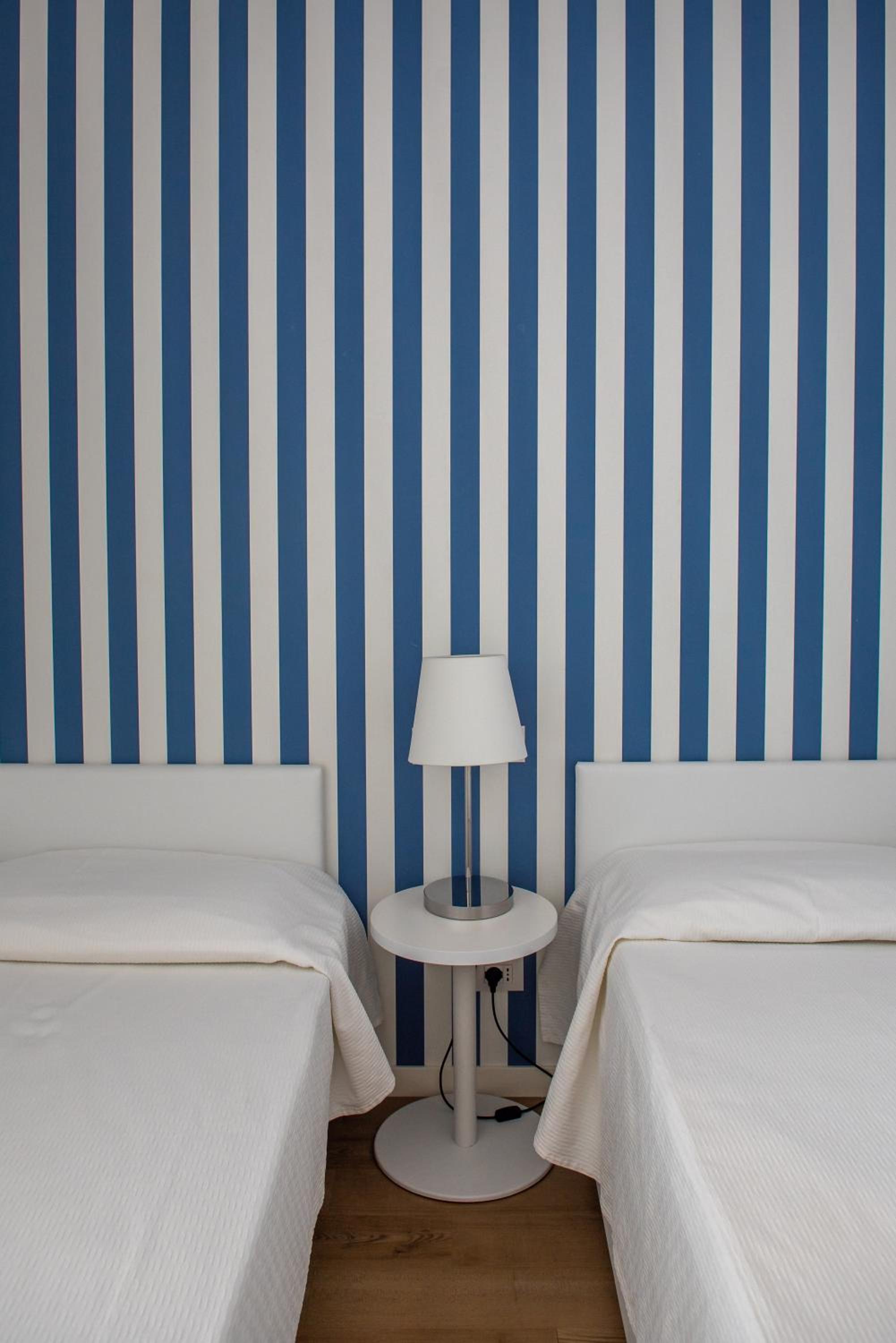 Quadruple Room - Photo 7