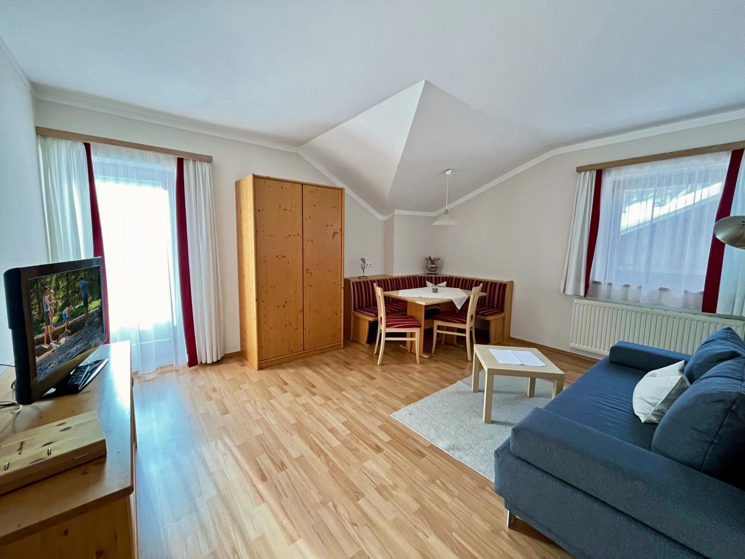 One-Bedroom Apartment photo 2