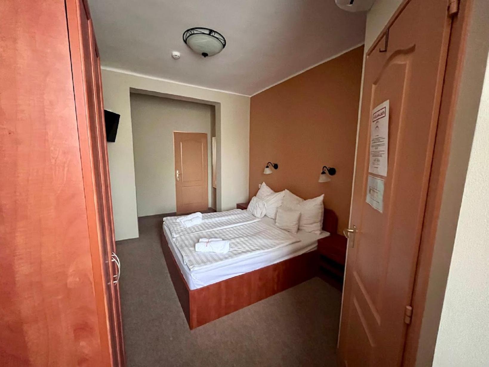 Standard Double Room photo 1