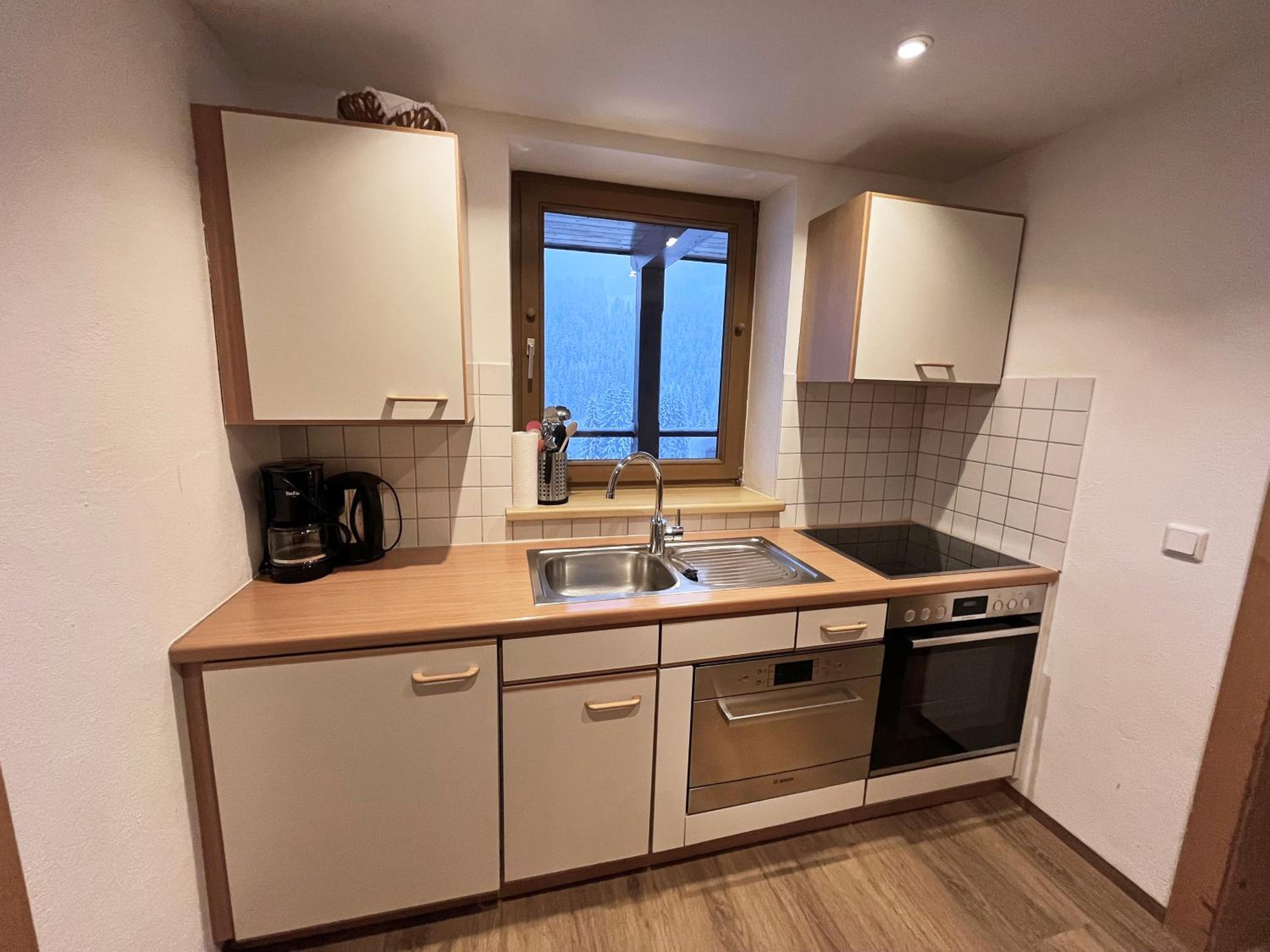 Two-Bedroom Apartment with Balcony photo 3