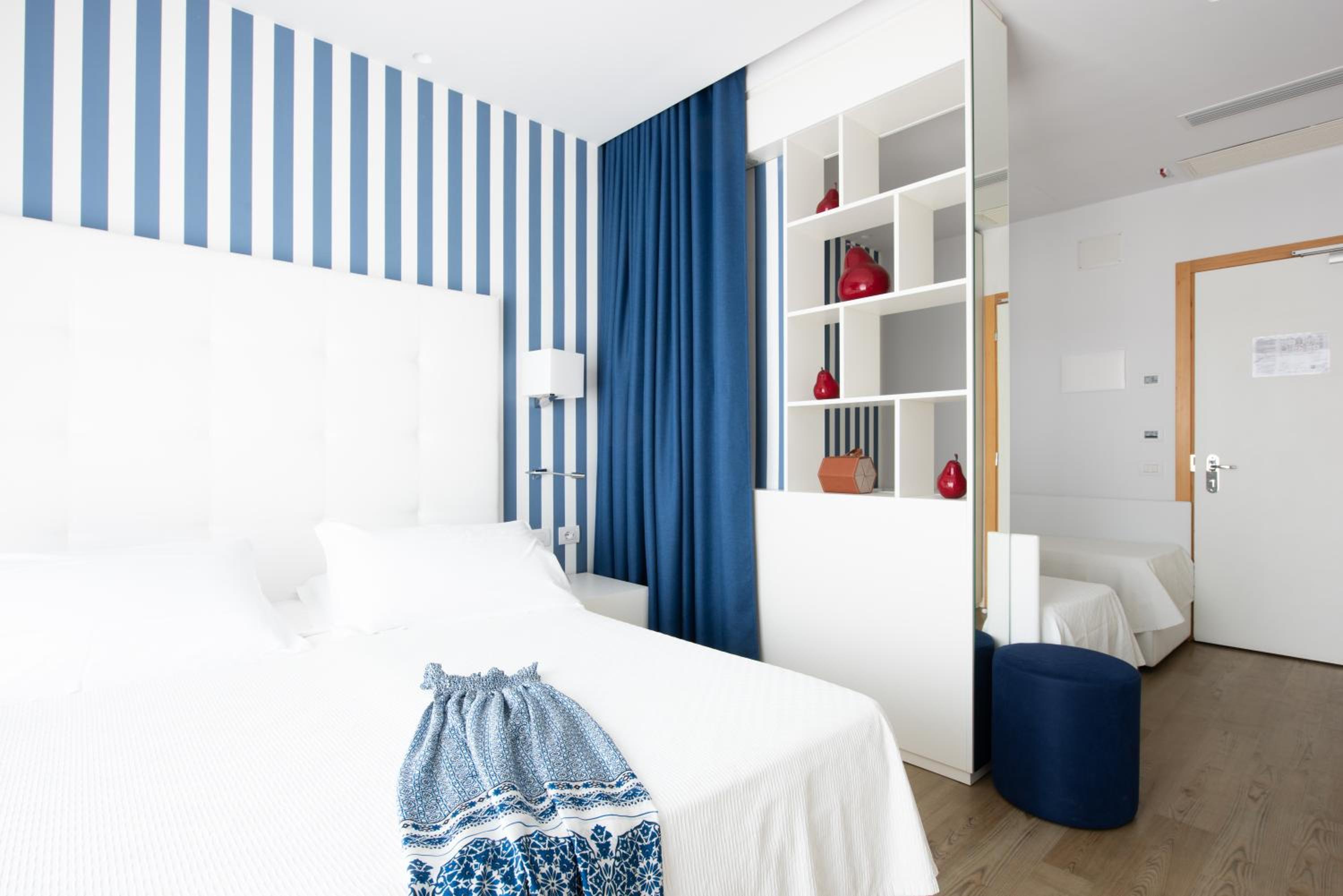 Quadruple Room - Photo 5