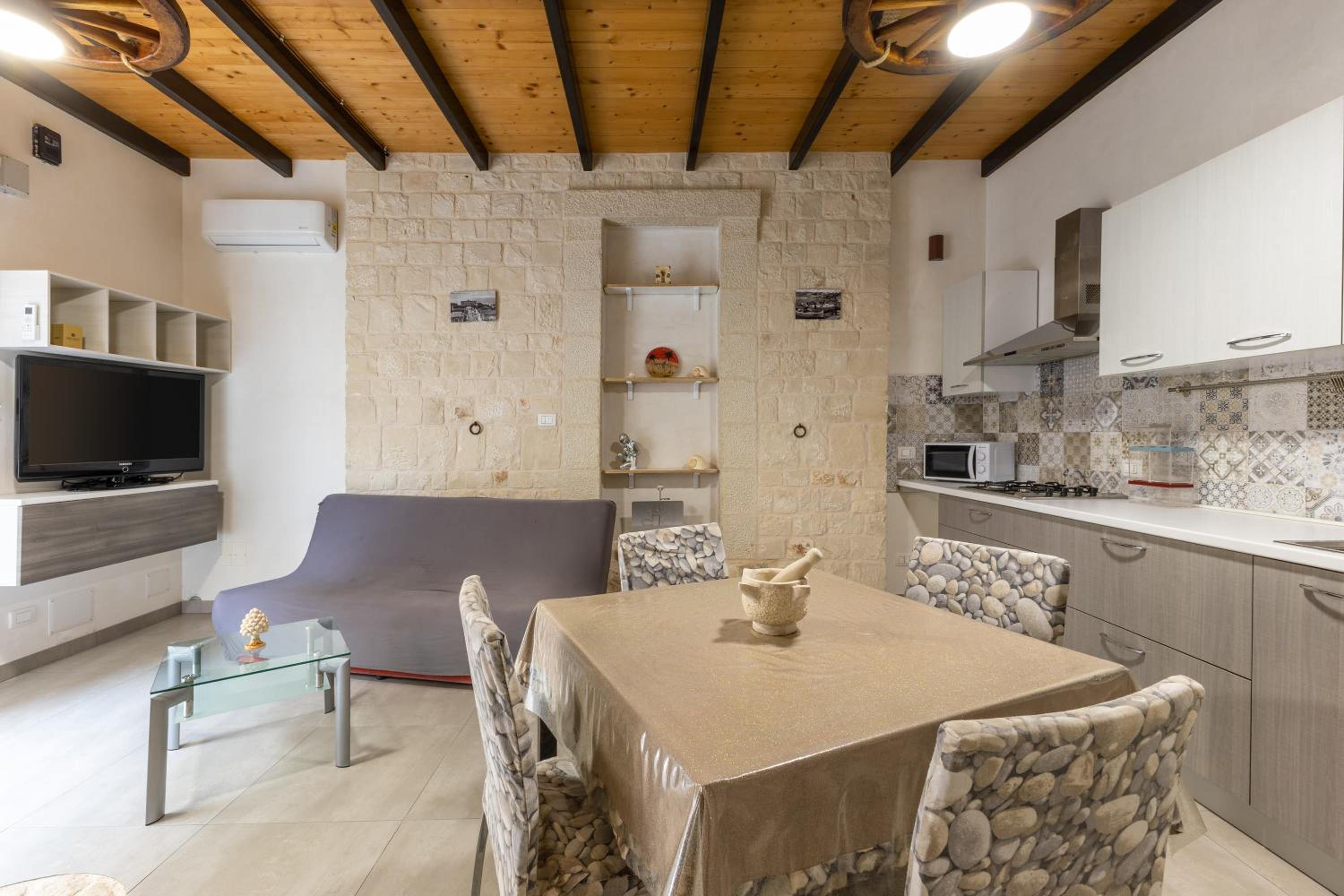 Superior One-Bedroom Apartment