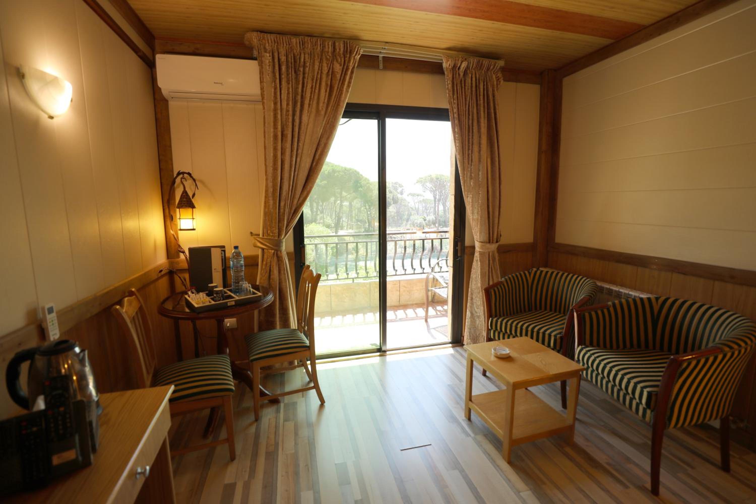 Standard Room photo 3