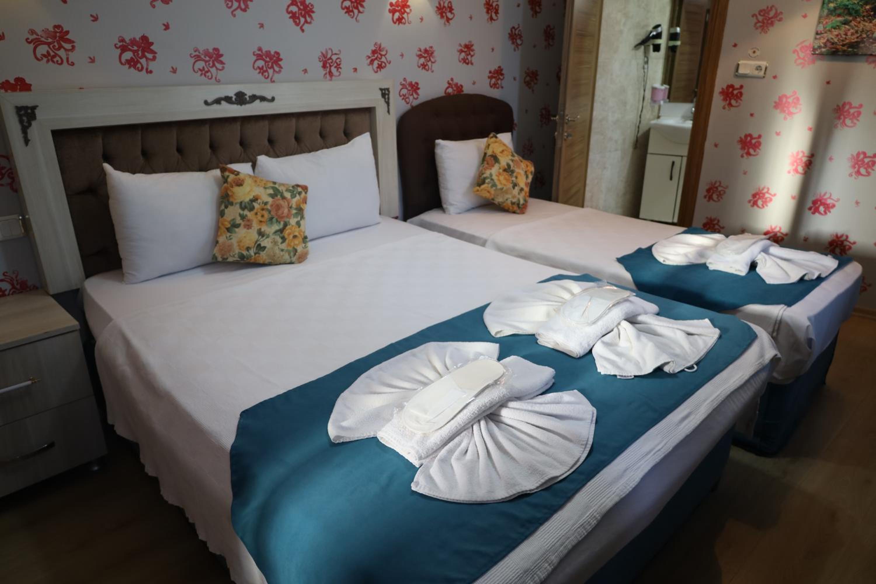 Standard Triple Room photo 3