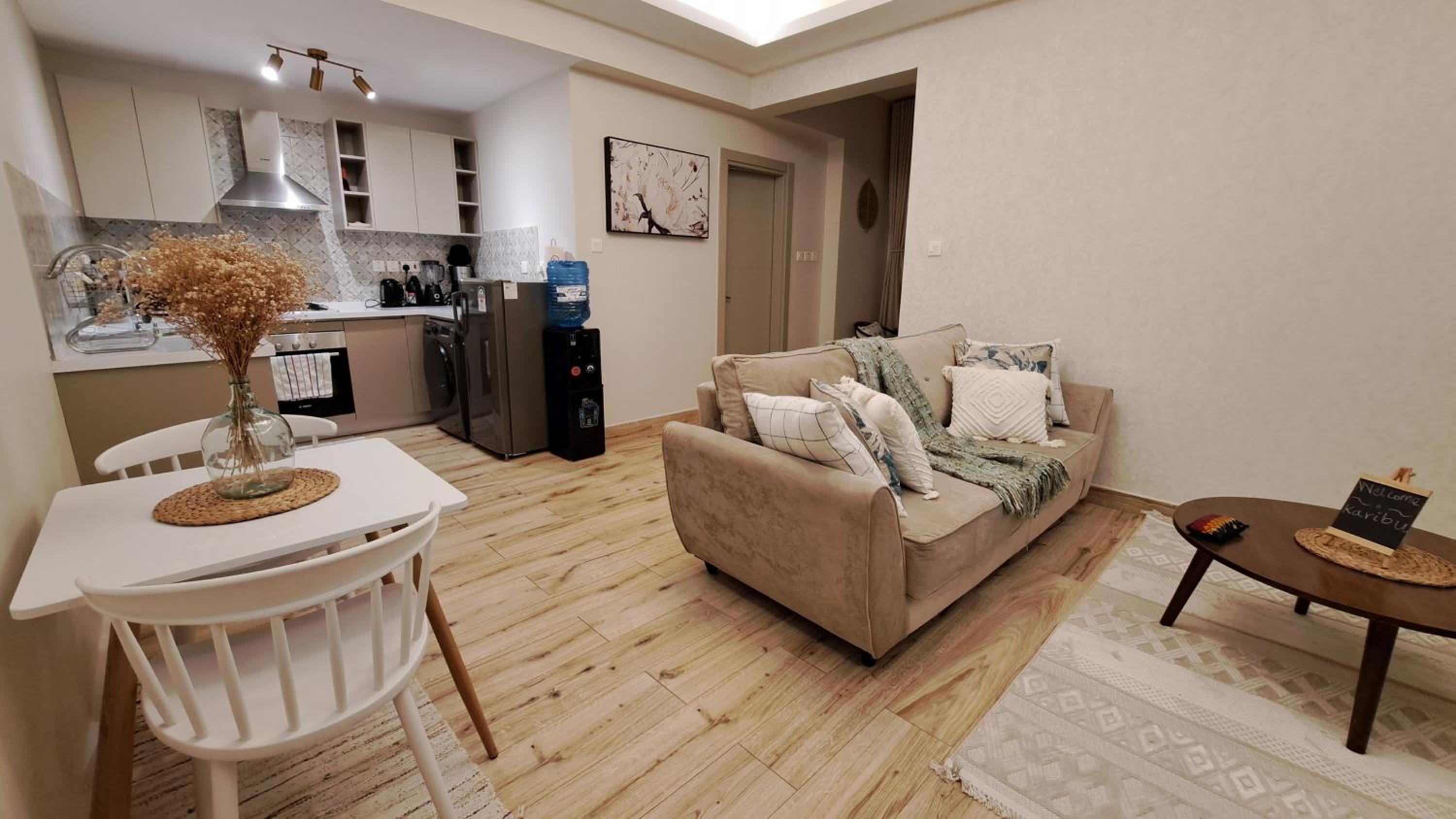 One-Bedroom Apartment photo 1