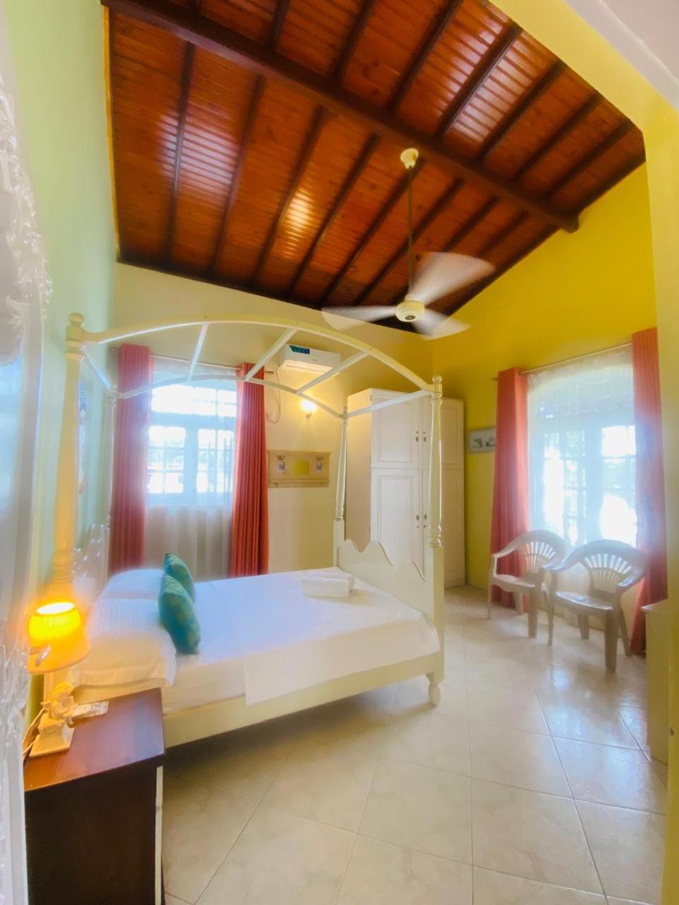 Standard Double Room With Shared Bathroom photo 2