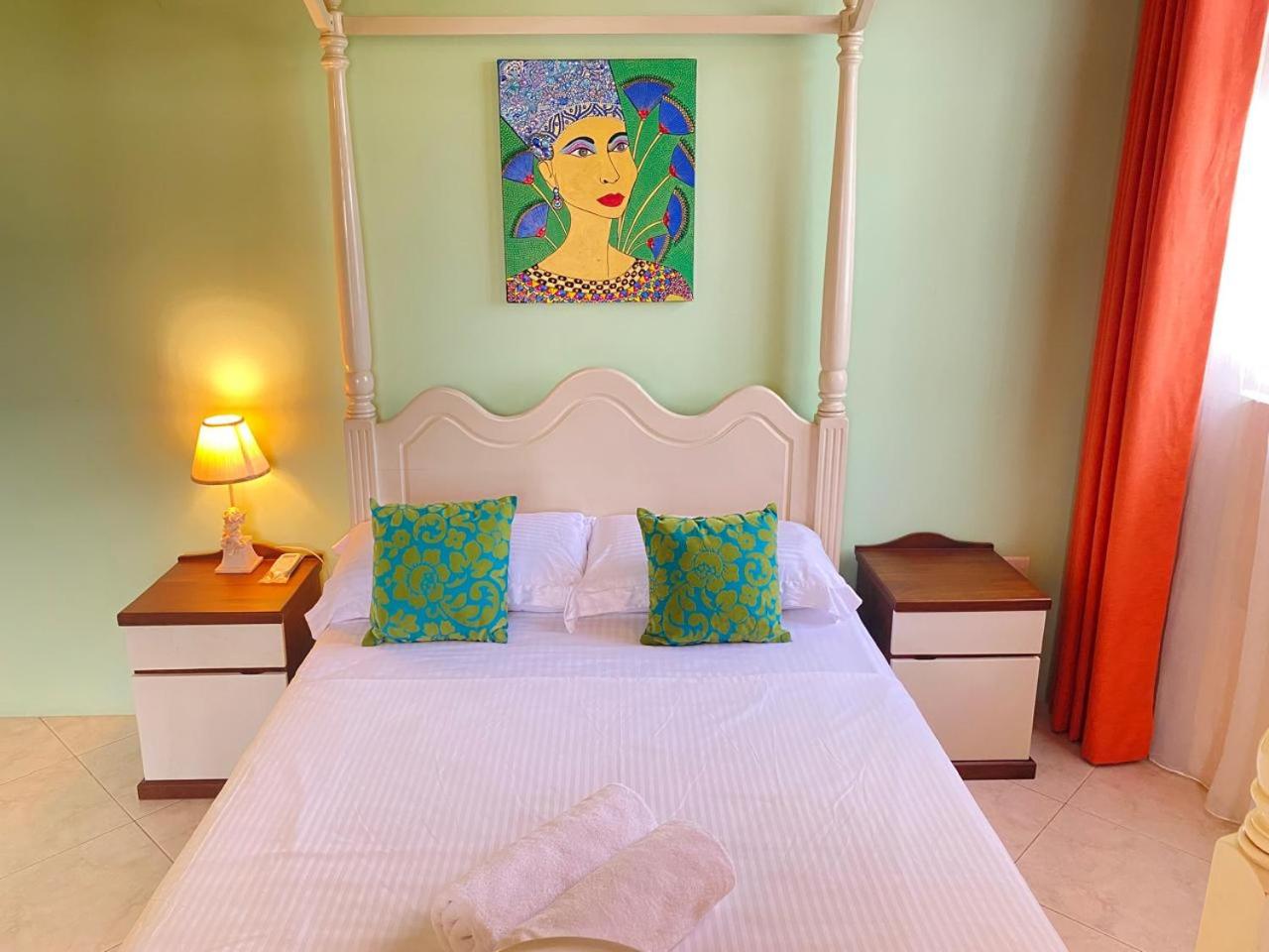 Standard Double Room With Shared Bathroom photo 1