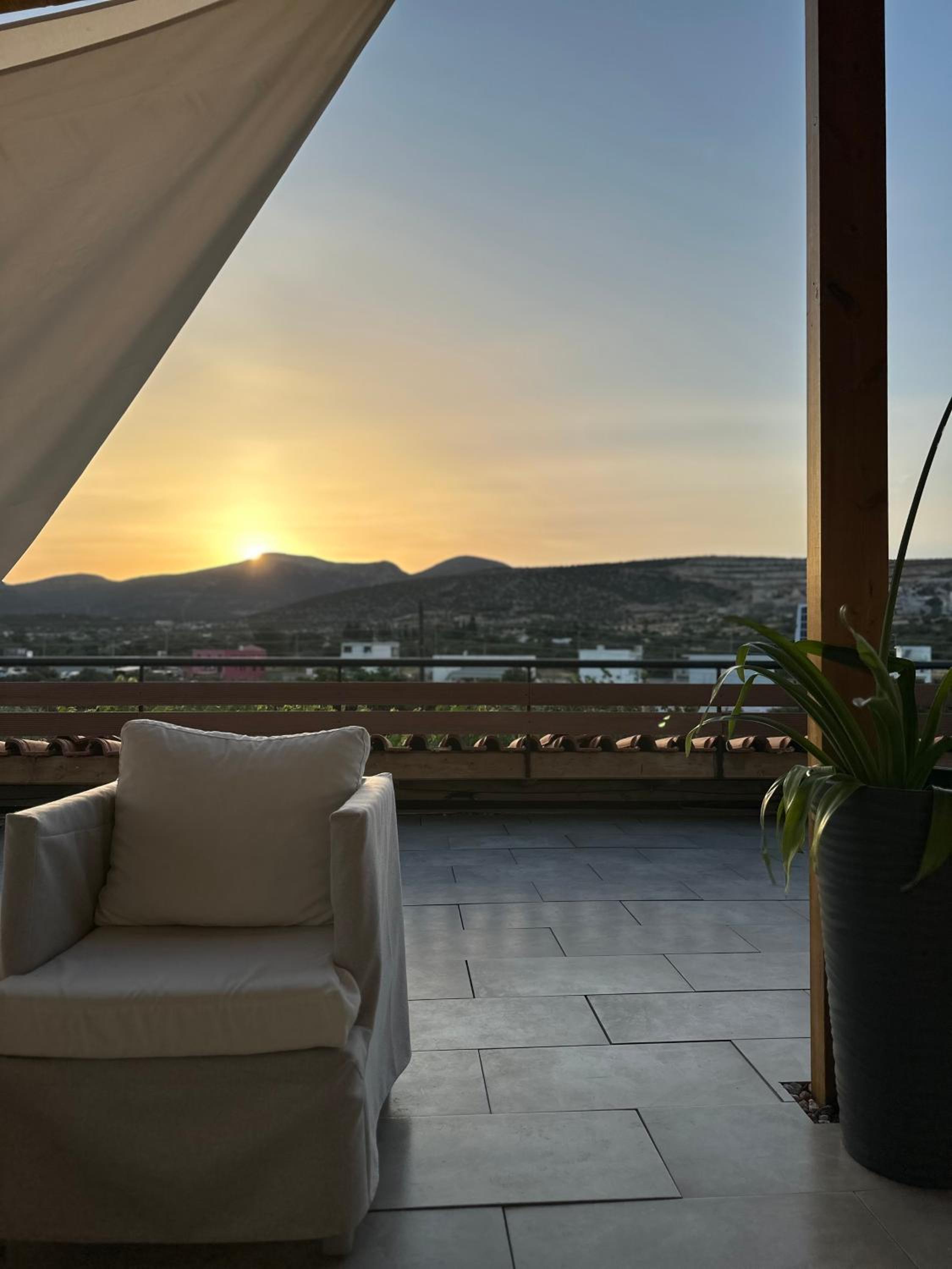 Apartment with View and Balcony photo 2