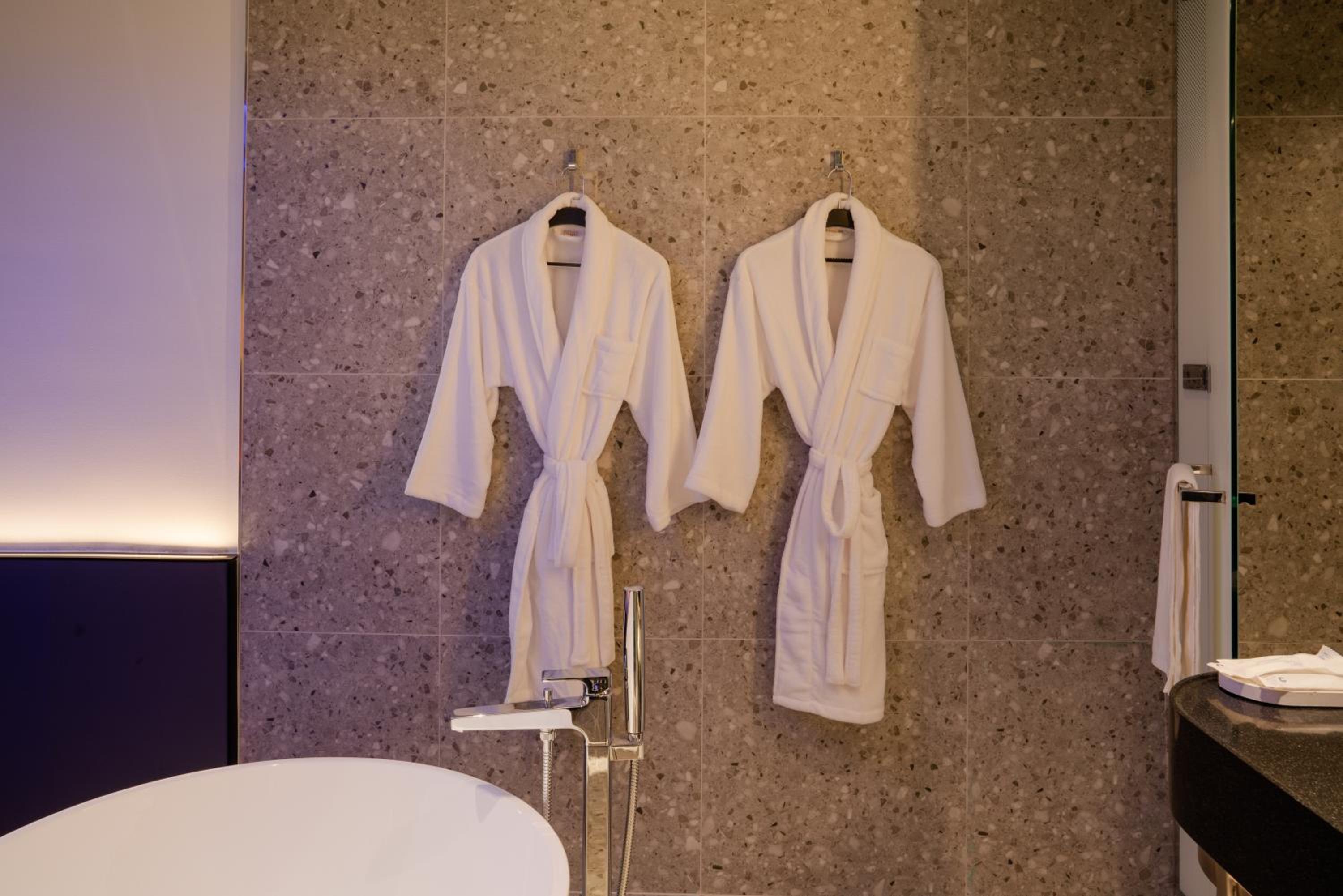 Executive King Room - MAX 12 Hours Stay - Photo 4