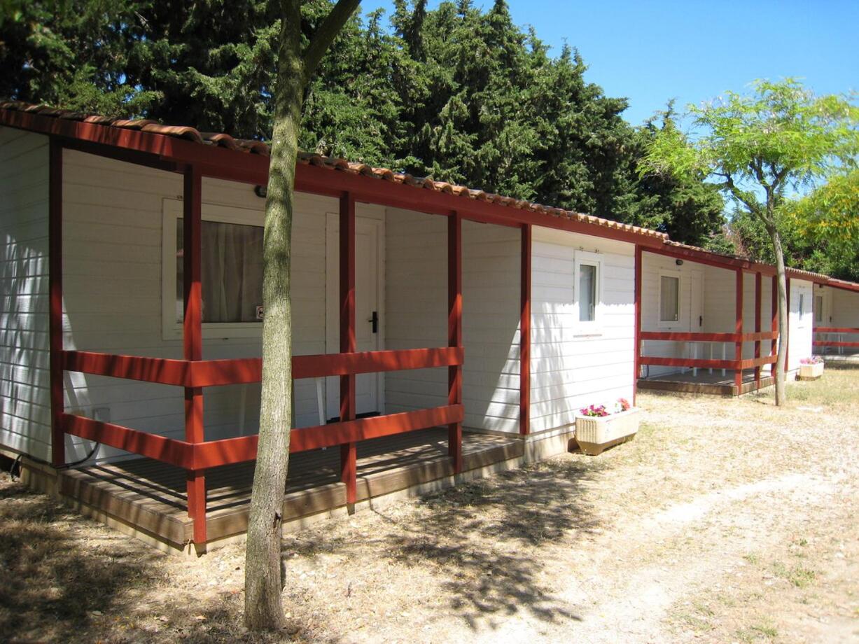 Two-Bedroom Bungalow - Photo 3