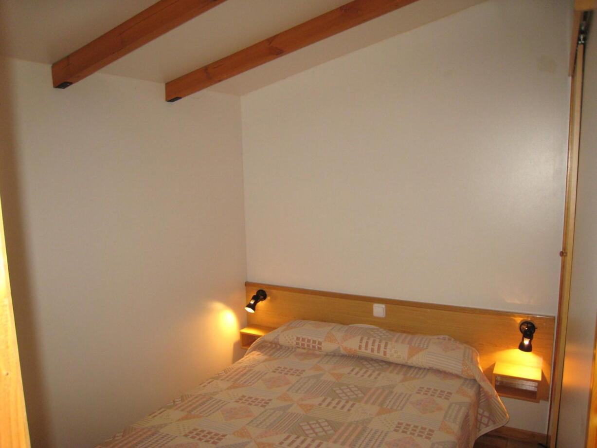 Two-Bedroom Bungalow - Photo 5