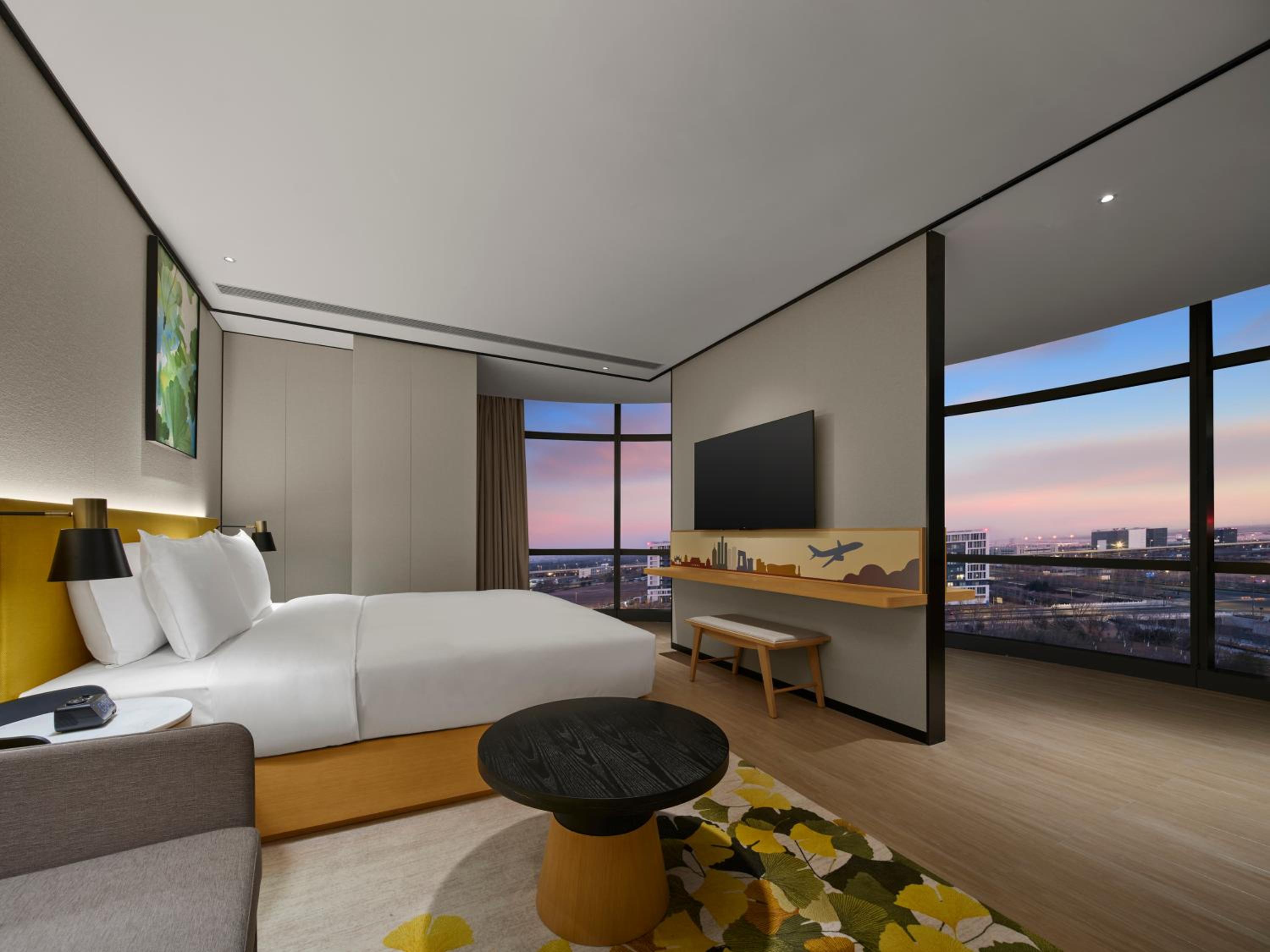 Deluxe King Room - Photo 1