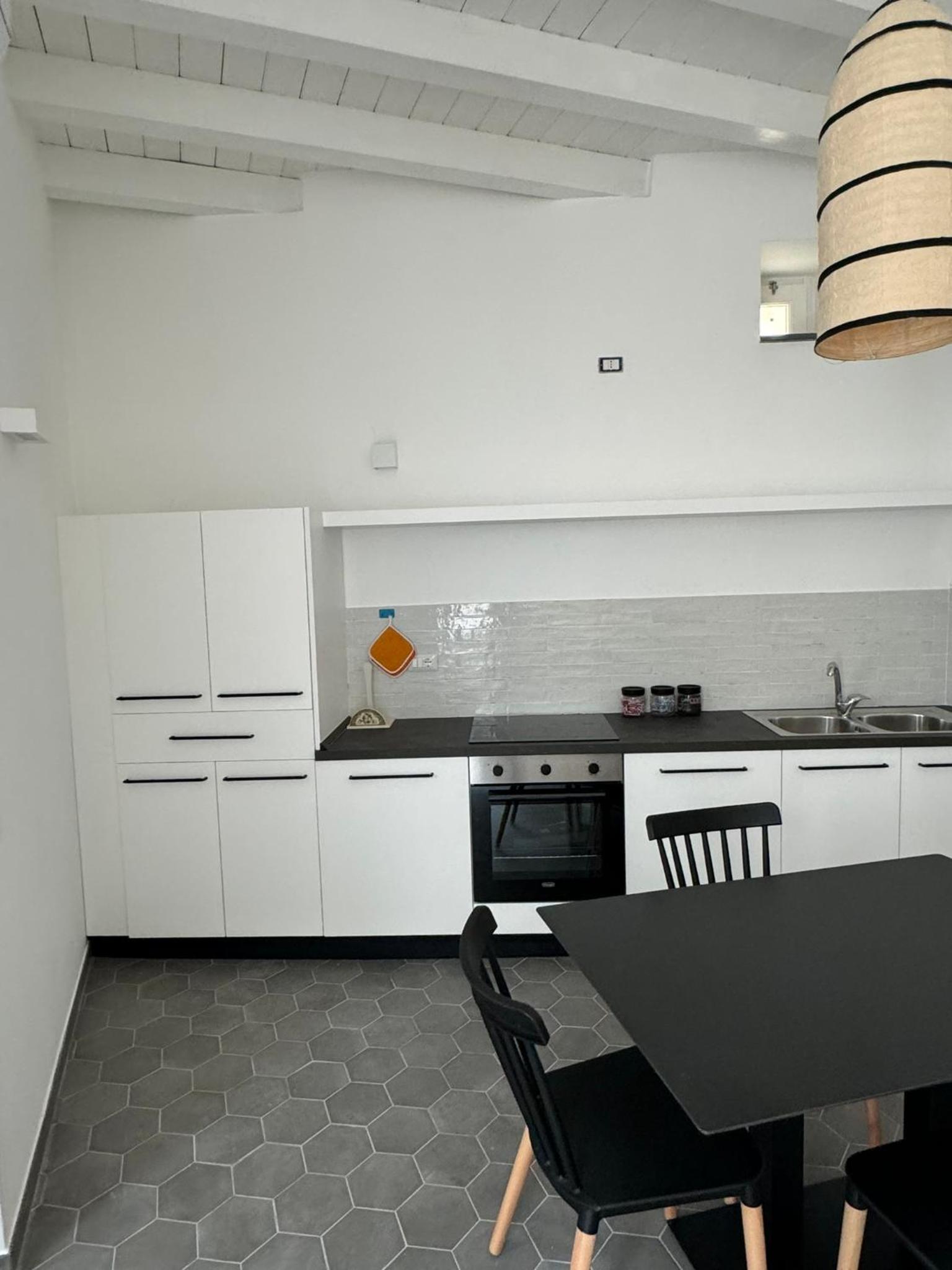 One-Bedroom Standard Apartment photo 3