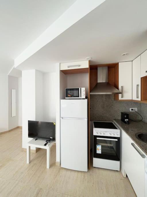 One-Bedroom Apartment photo 3