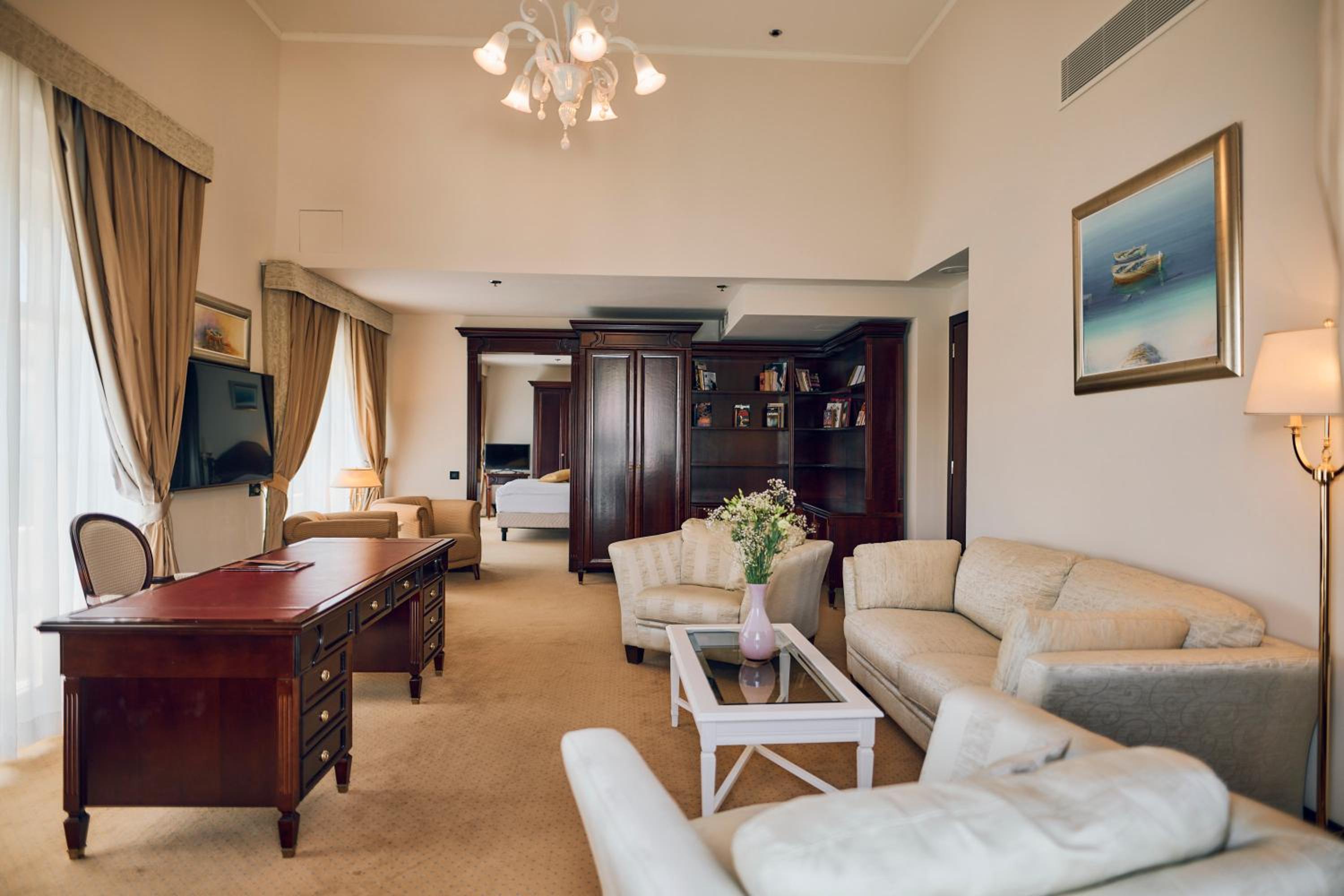 Presidential Suite with Sea View and Balcony photo 2