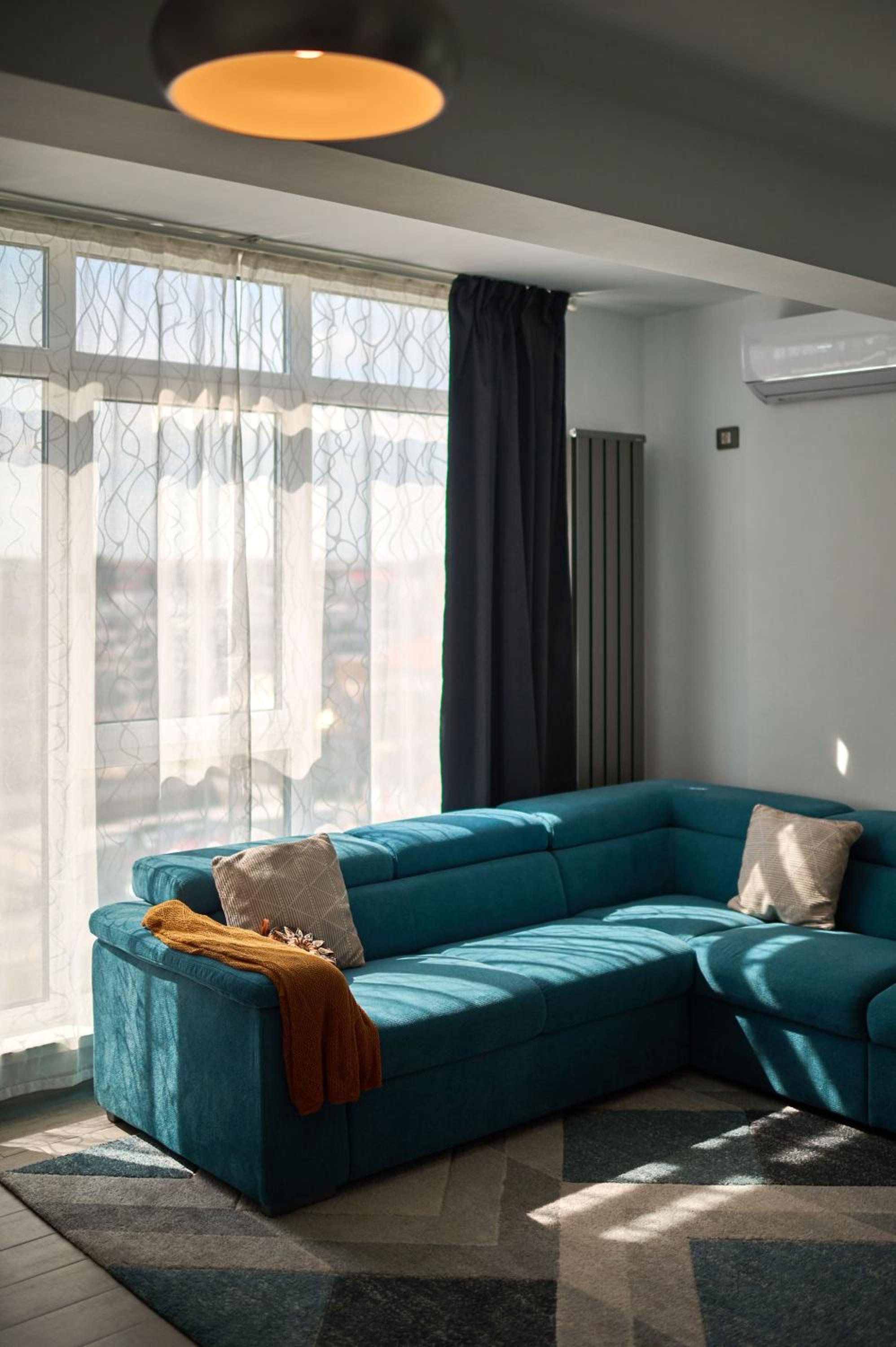 One-Bedroom Apartment photo 1