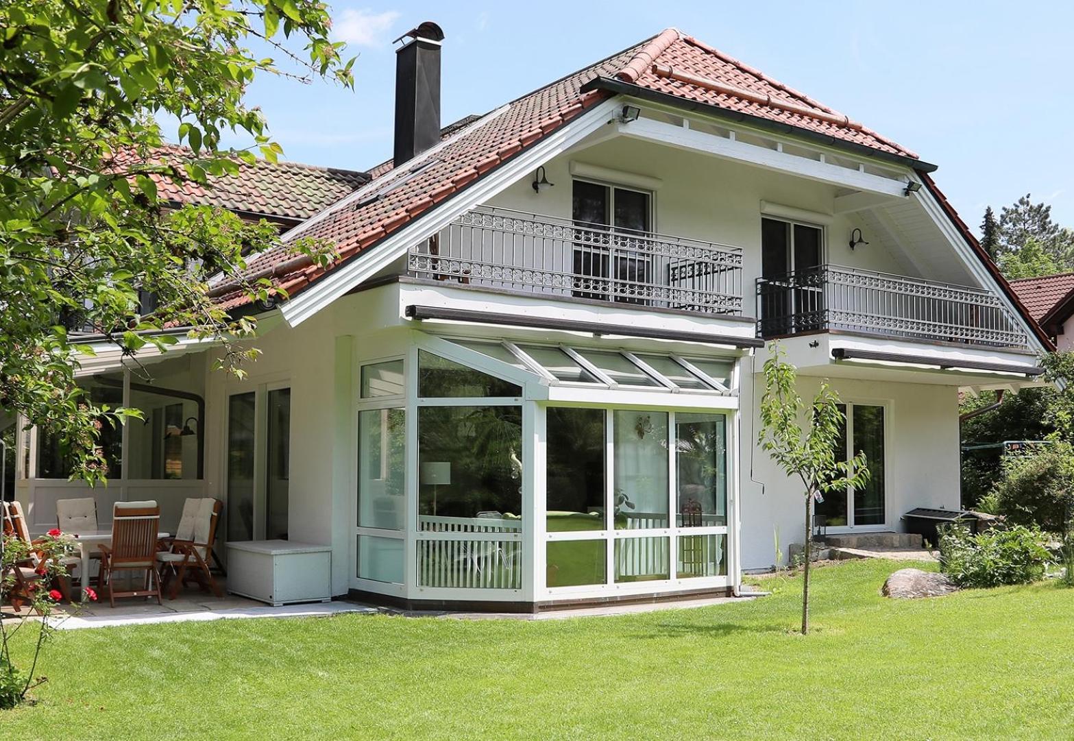 Villa photo 2