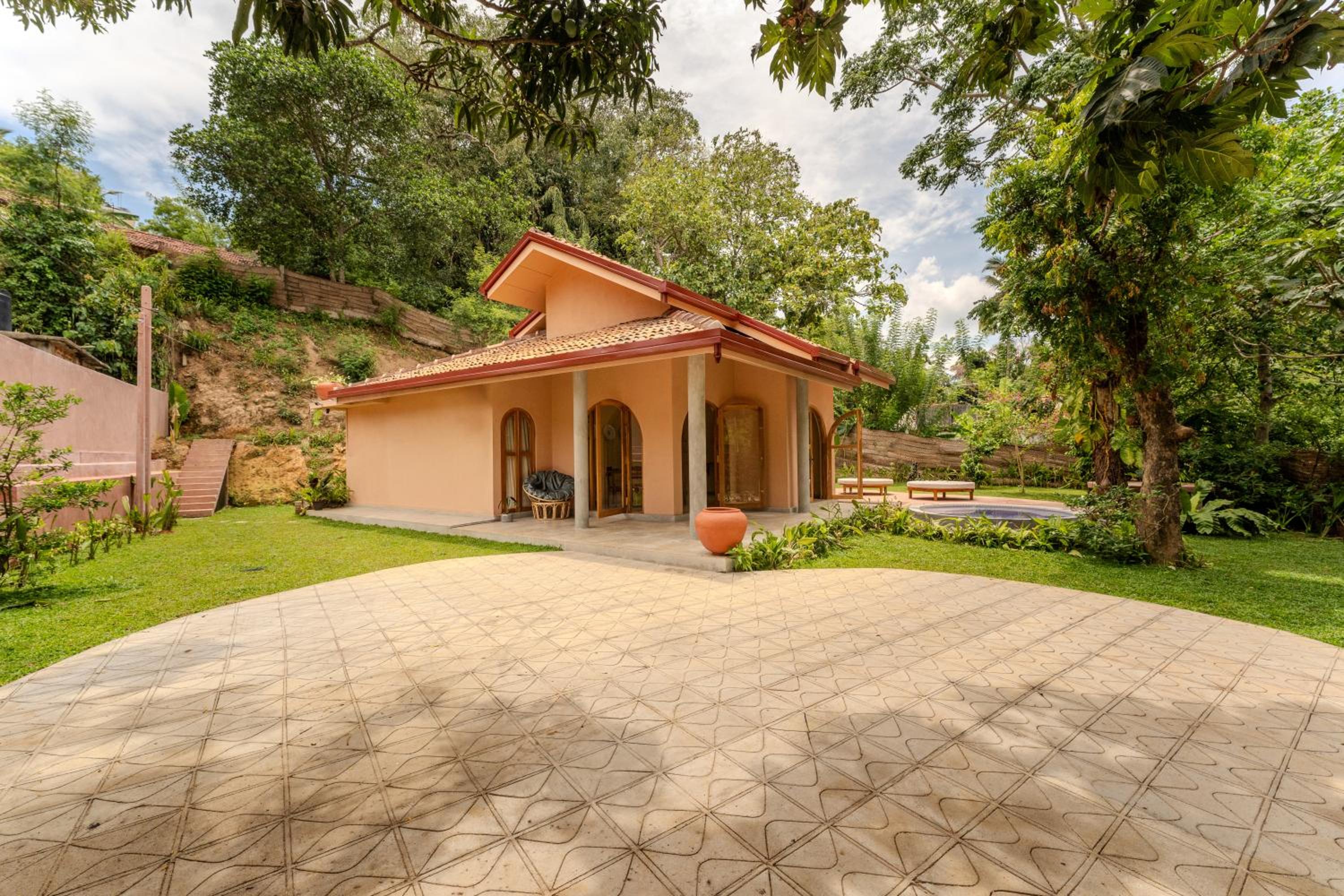 Three-Bedroom Villa photo 3