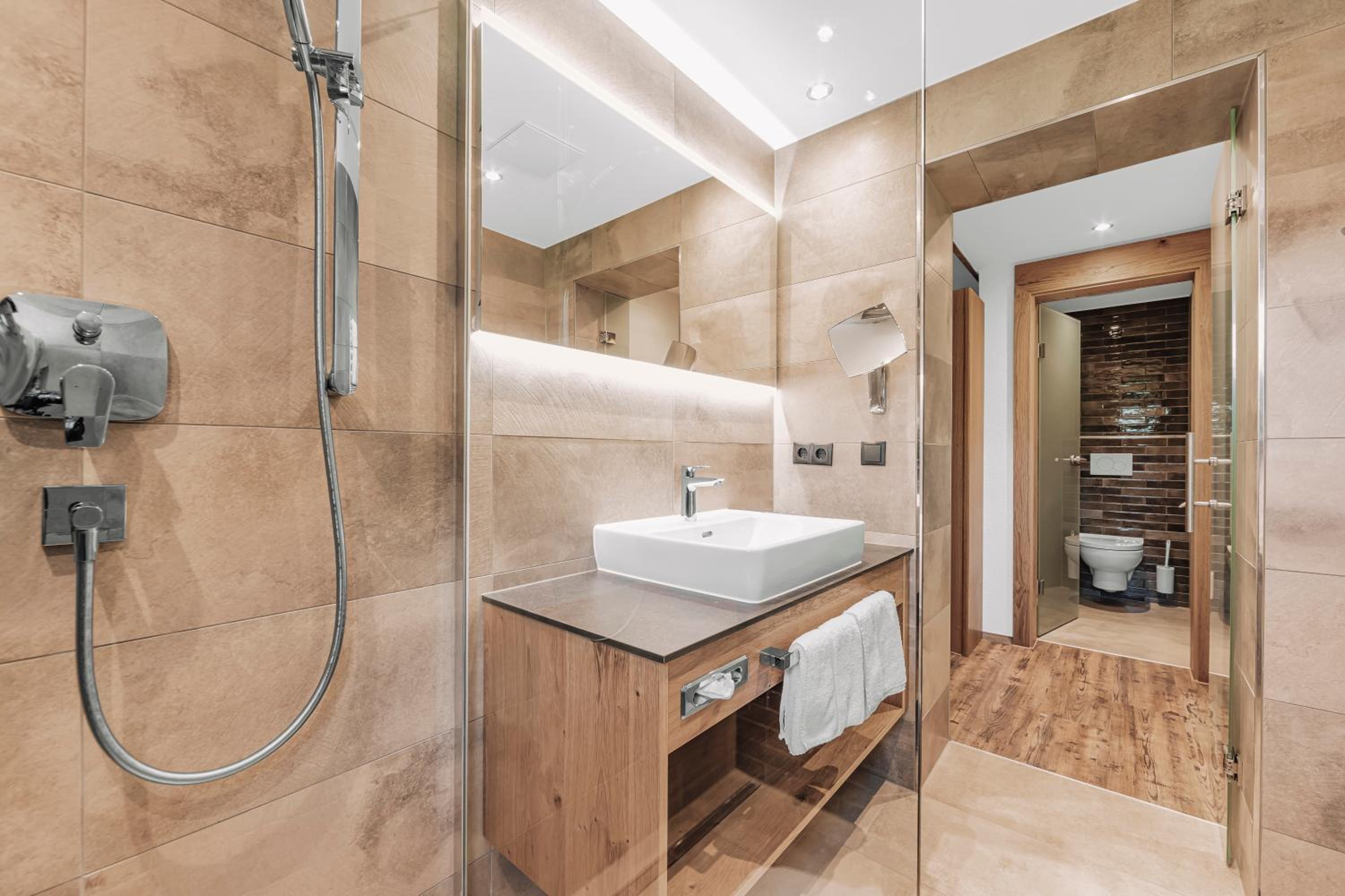Triple Room with Bathroom photo 2