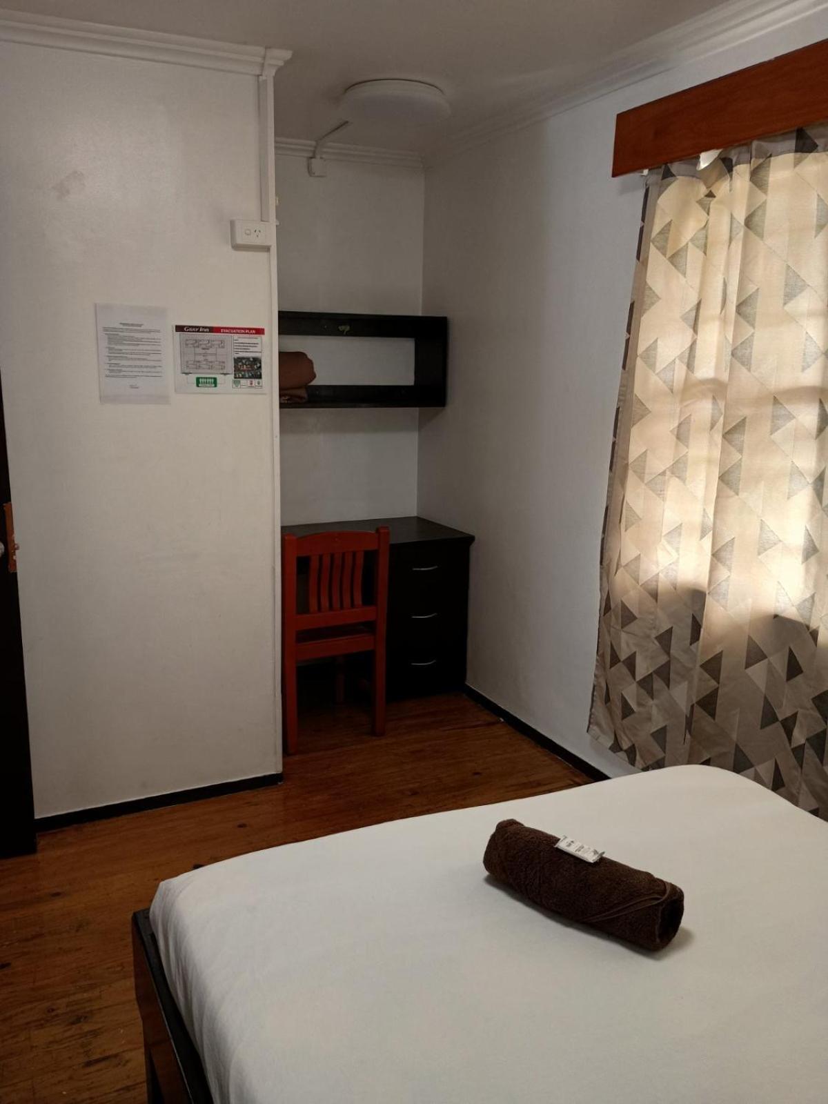 Standard Double Room With Shared Bathroom photo 1