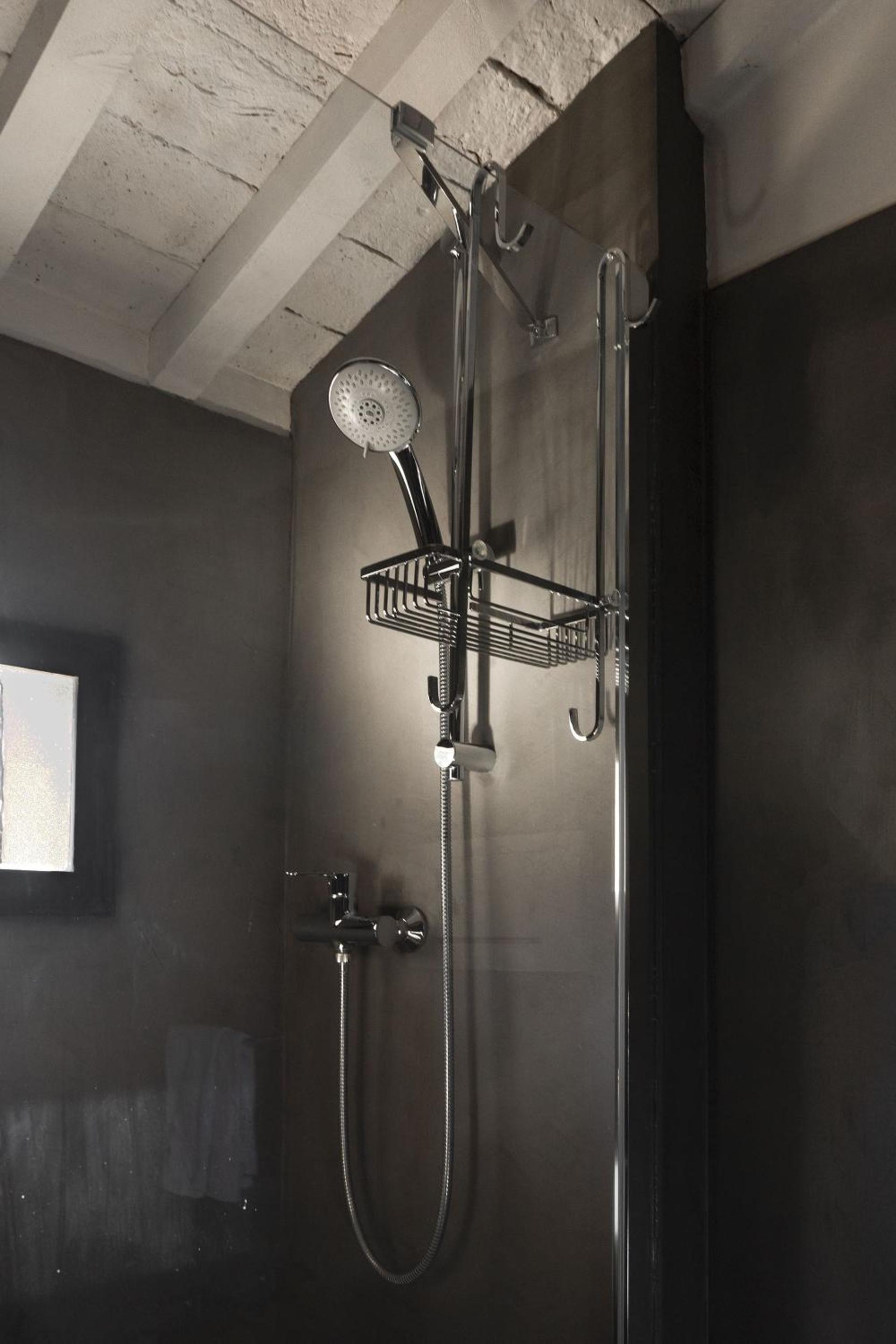 Suite Apartment - Photo 14