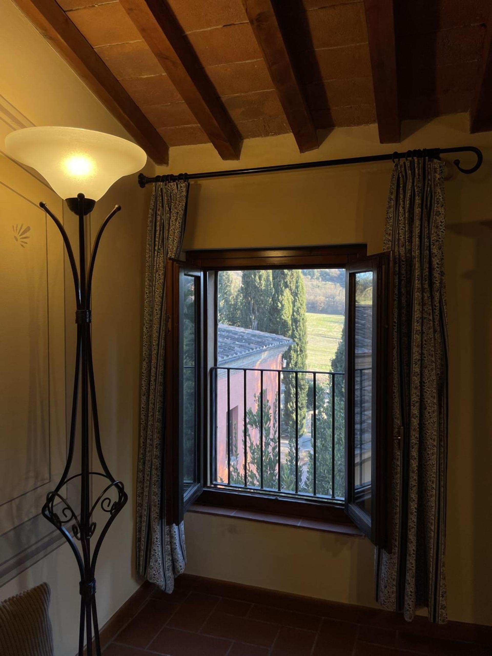 Suite Apartment - Photo 15