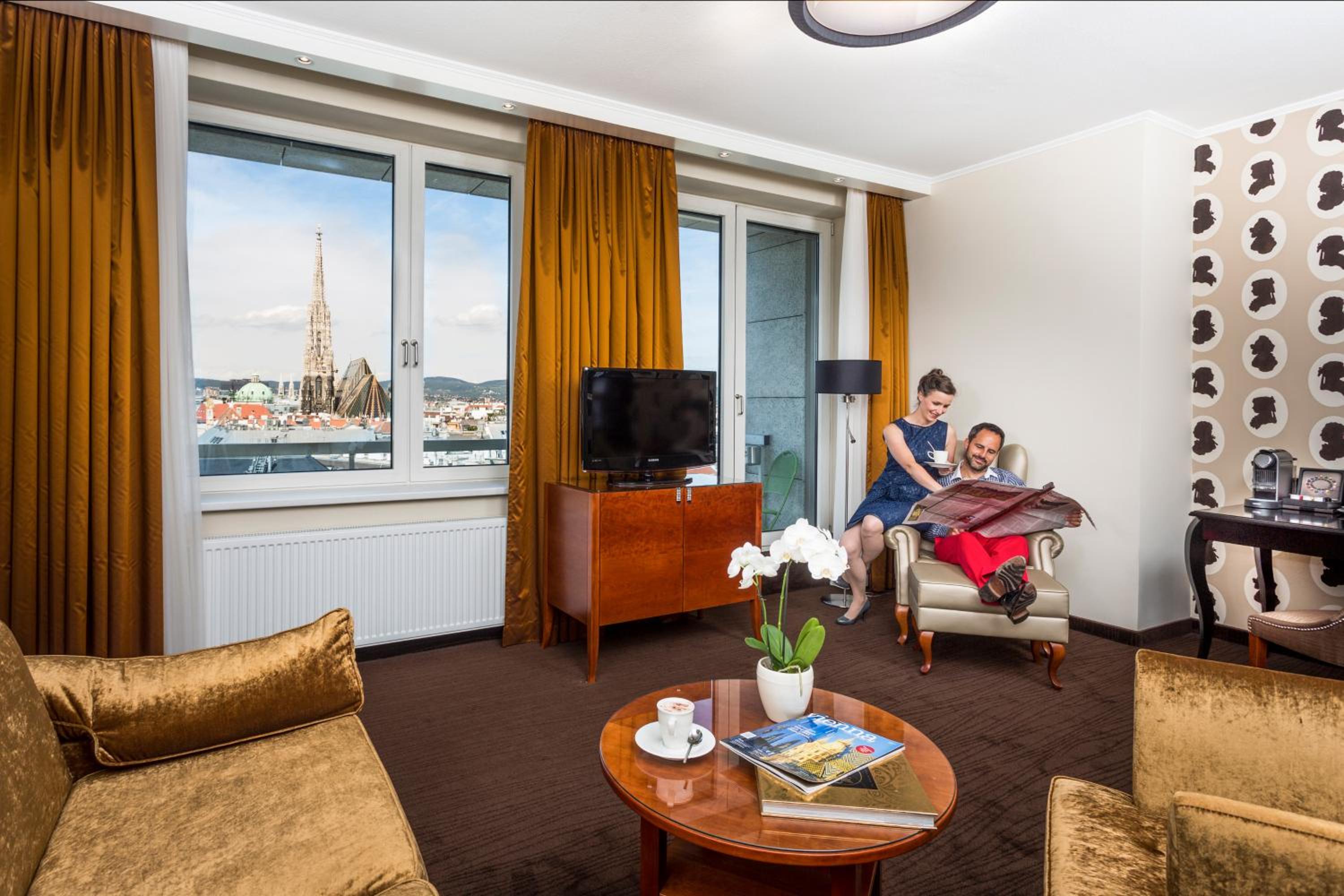 Suite with St. Stephen's Cathedral View photo 2