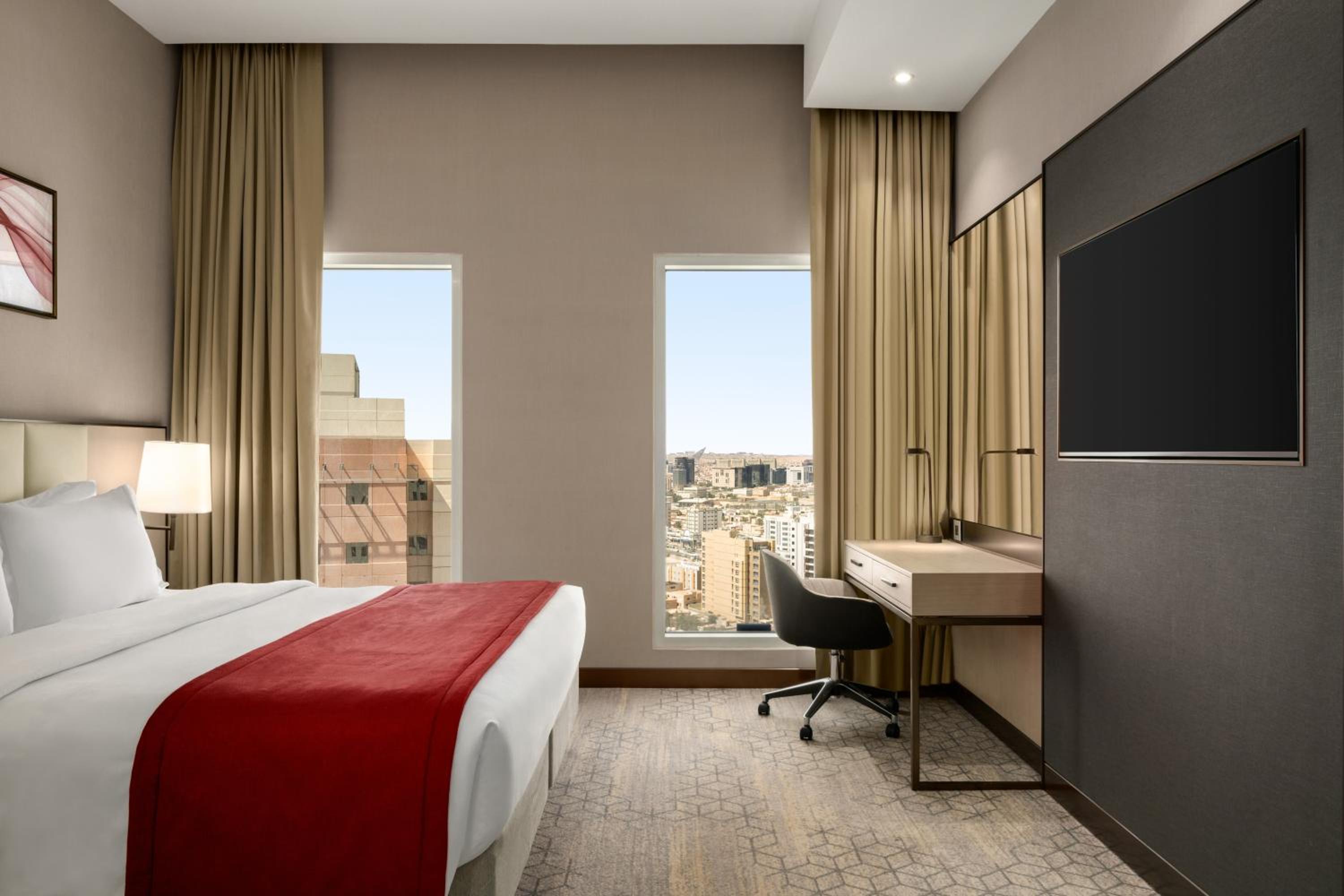 Standard King Room - Photo 5