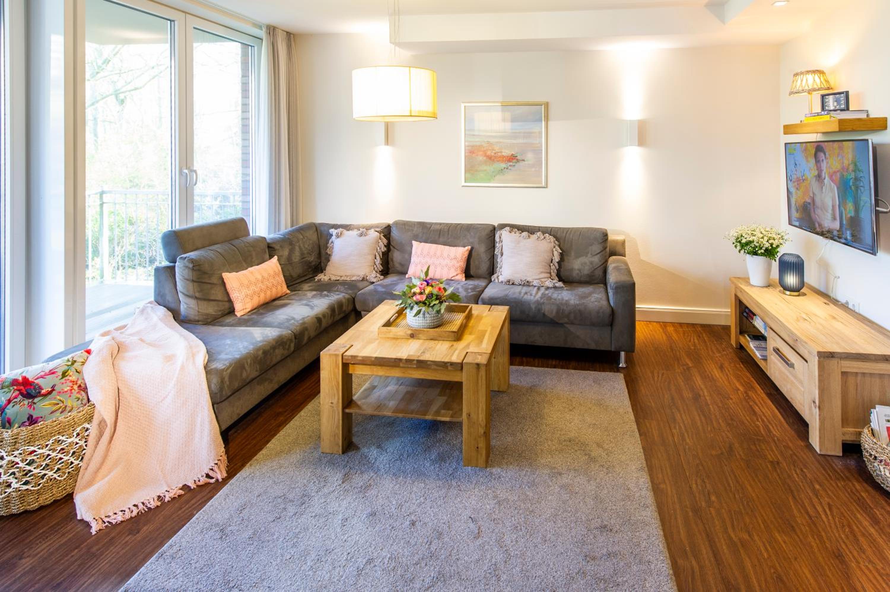 Apartment photo 1