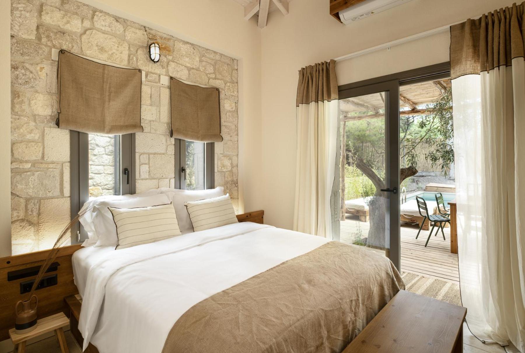 Suite con Jardín y Piscina Privada