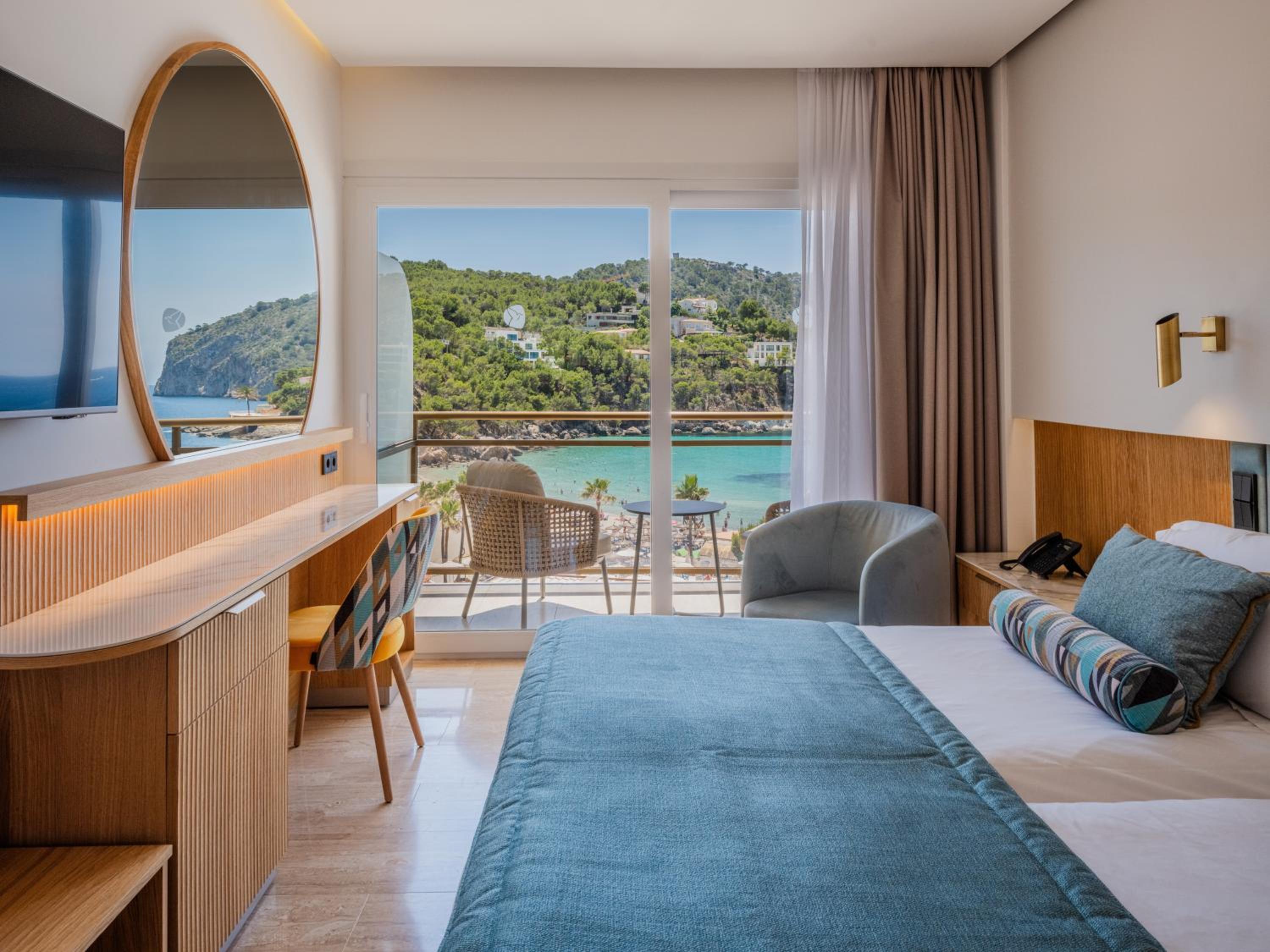 Habitación Doble con Vista al Mar (1 Adulto)