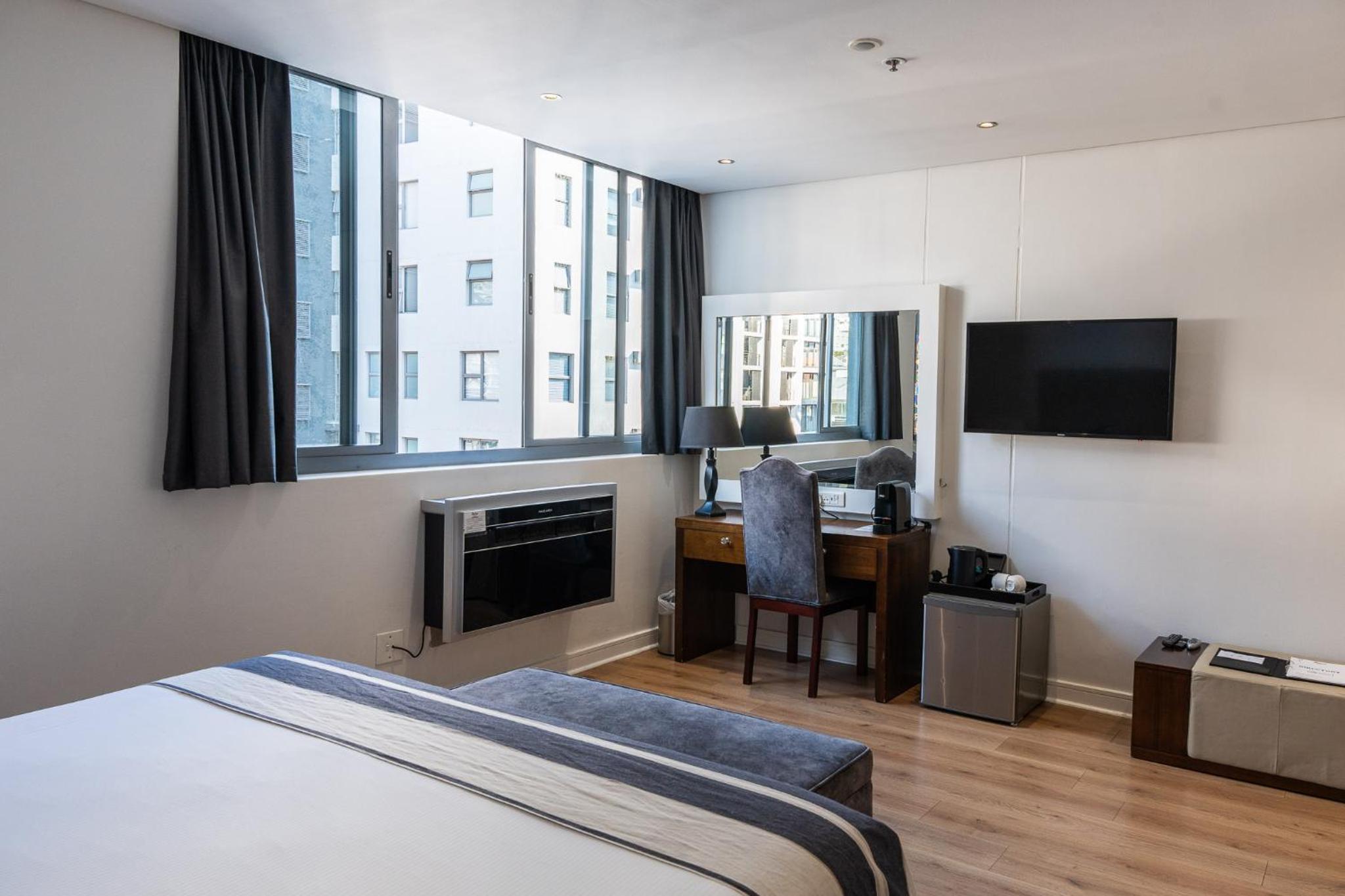 Deluxe Room - Photo 7