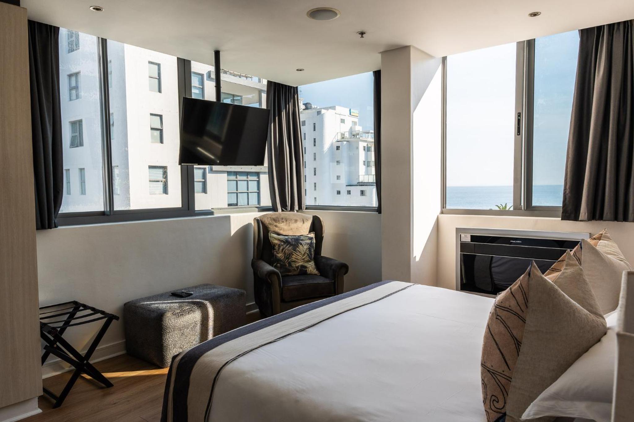 King Suite - Photo 11