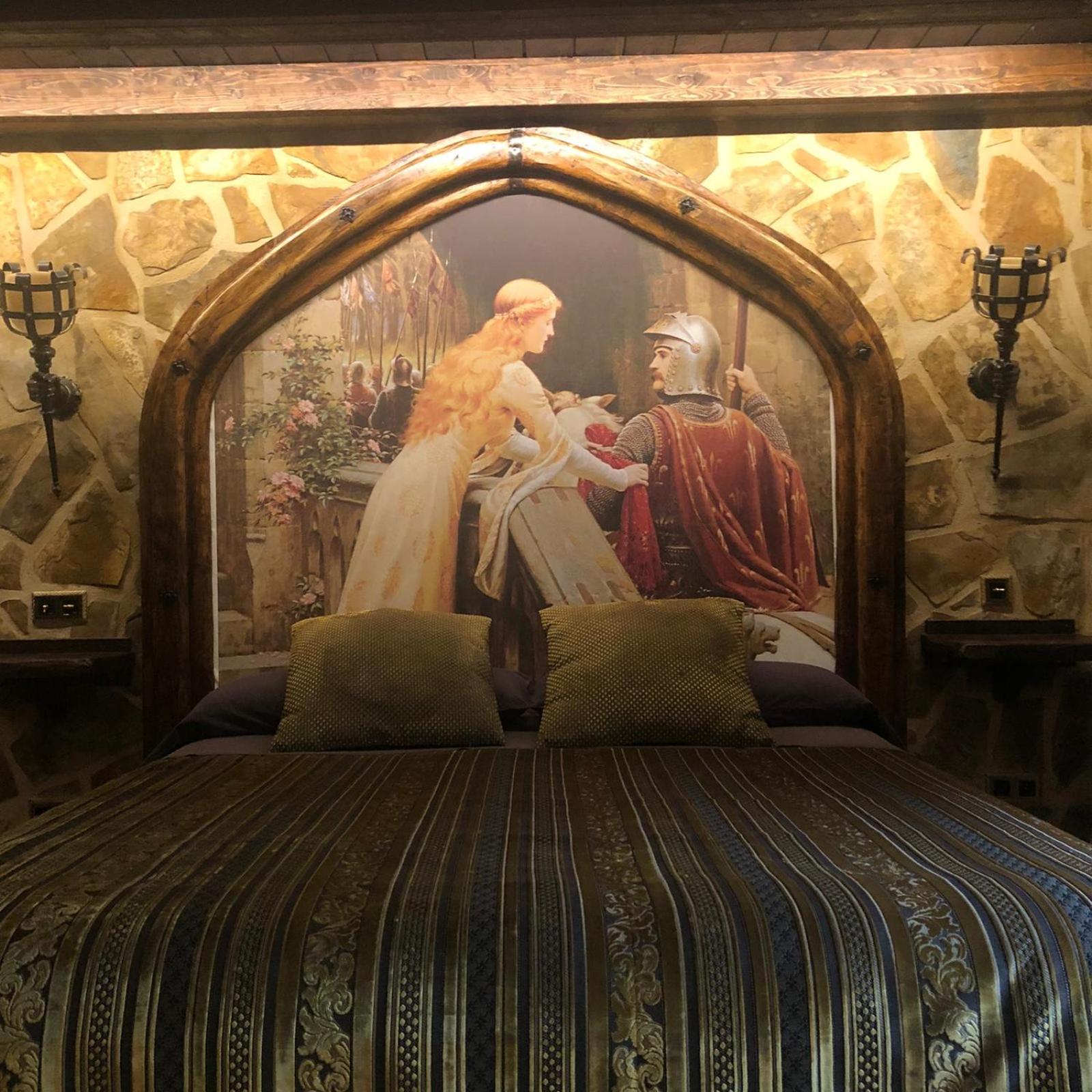 Deluxe King Room - Photo 1