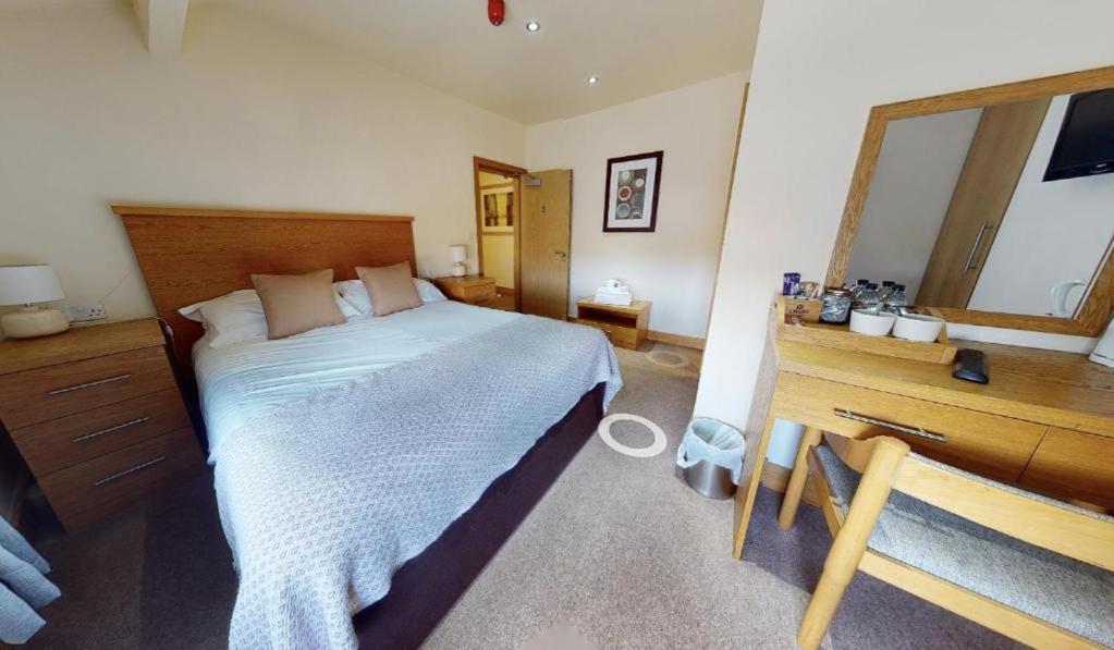 Double Room with Private Bathroom - Photo 1
