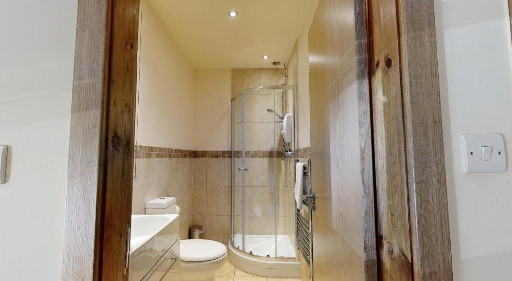 Family Room with Private Bathroom photo 2