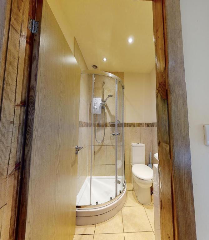 Double Room with Private Bathroom - Photo 3