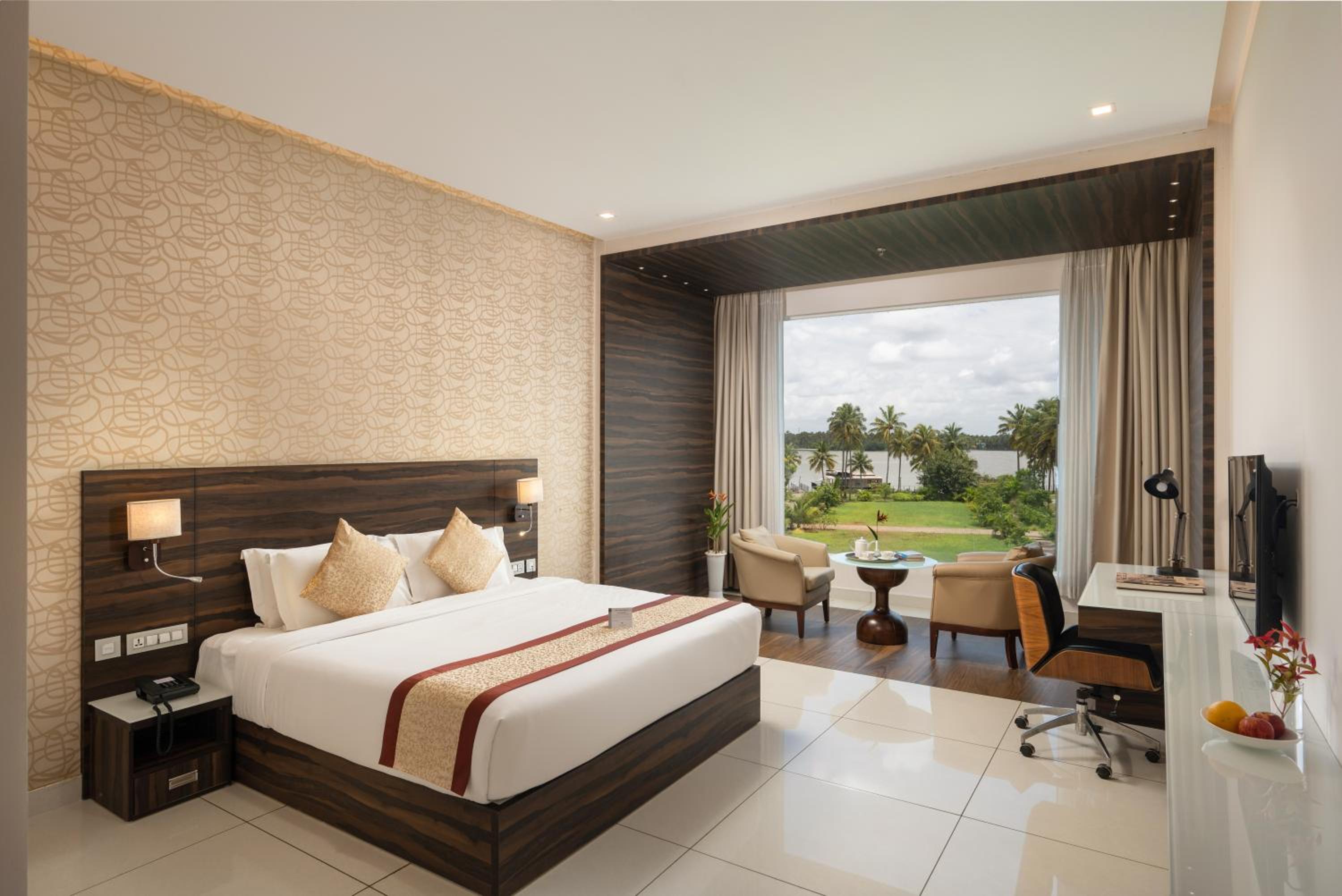 Deluxe room with Garden View photo
