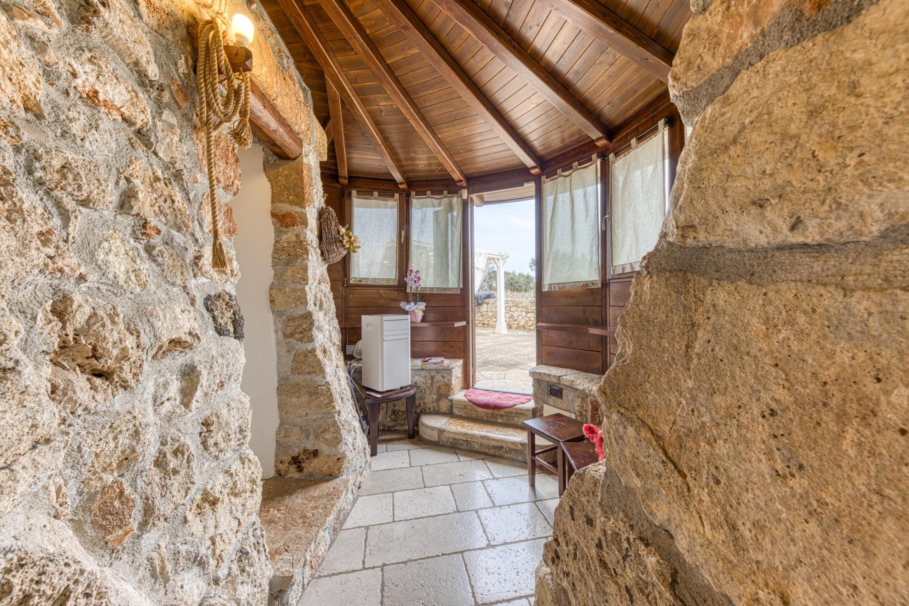 One-Bedroom House photo 2