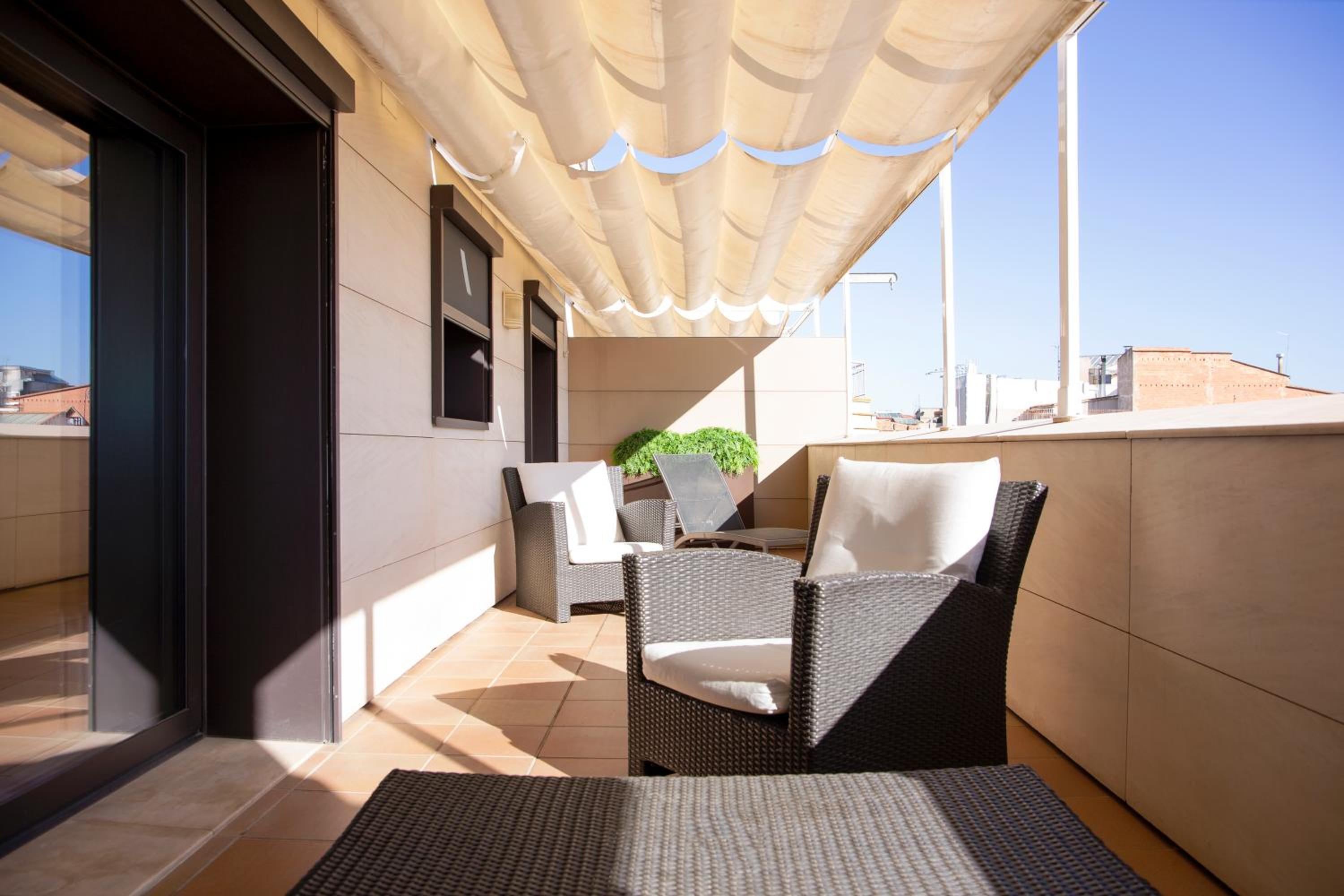 Superior King Suite photo 3