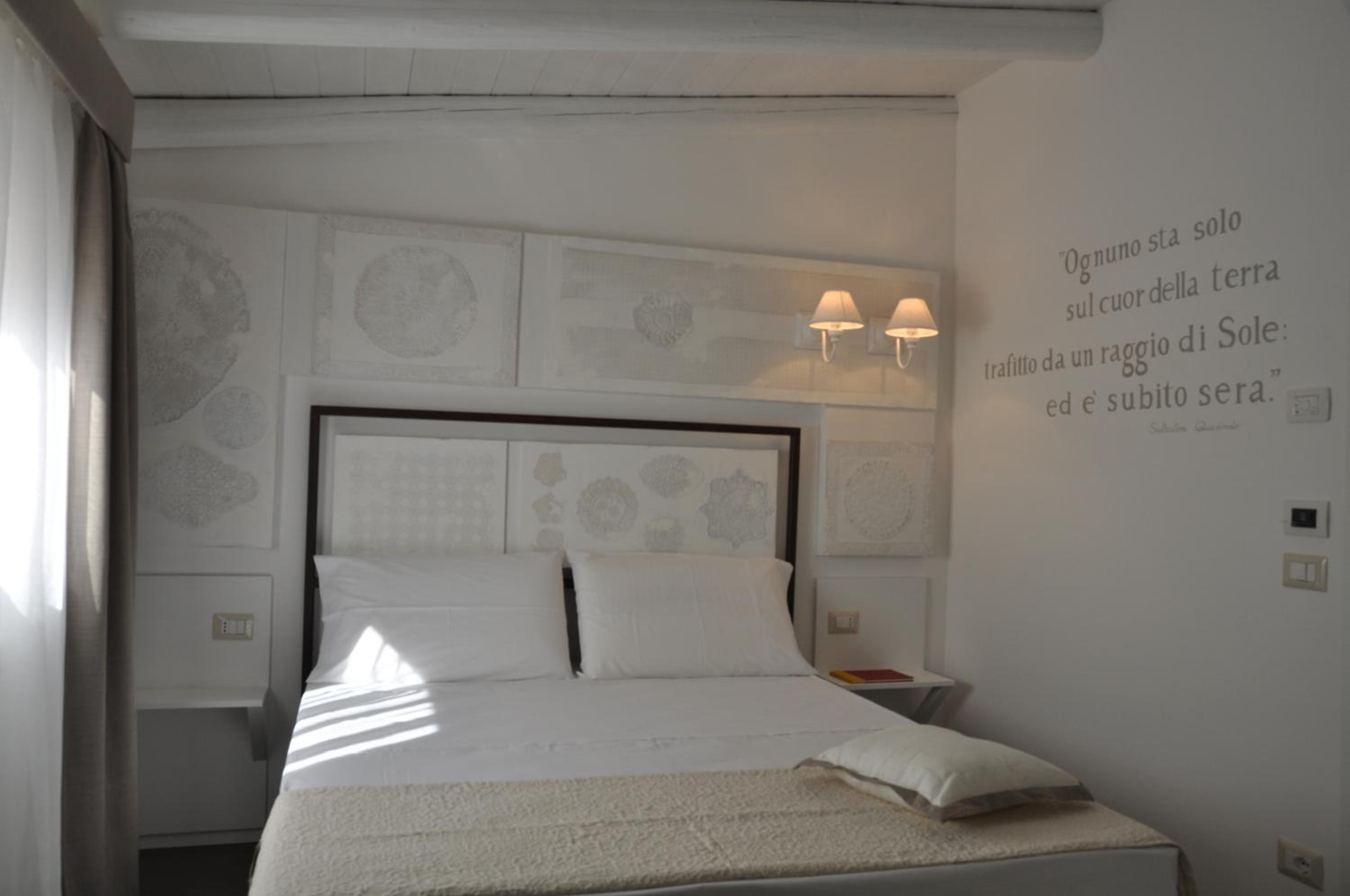 Small Double Room photo 1