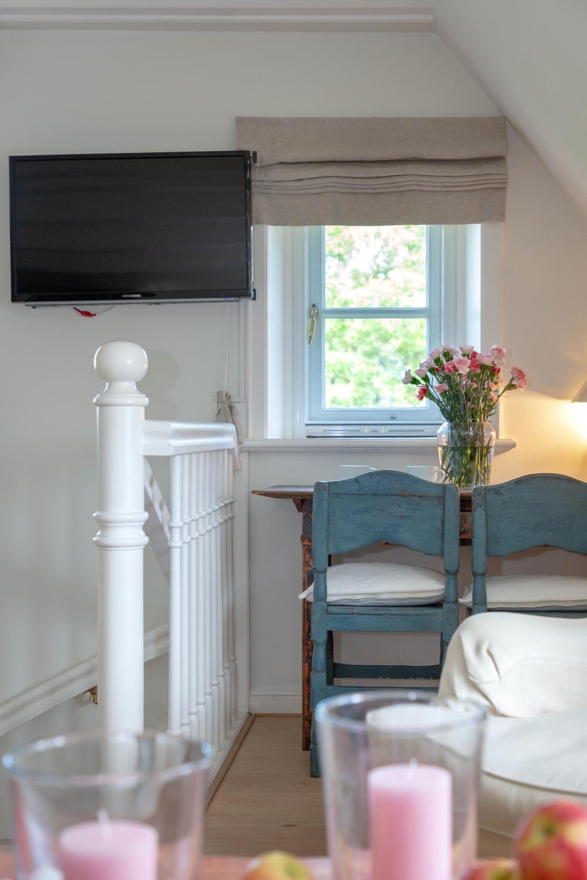 Apartment with Terrace photo 3
