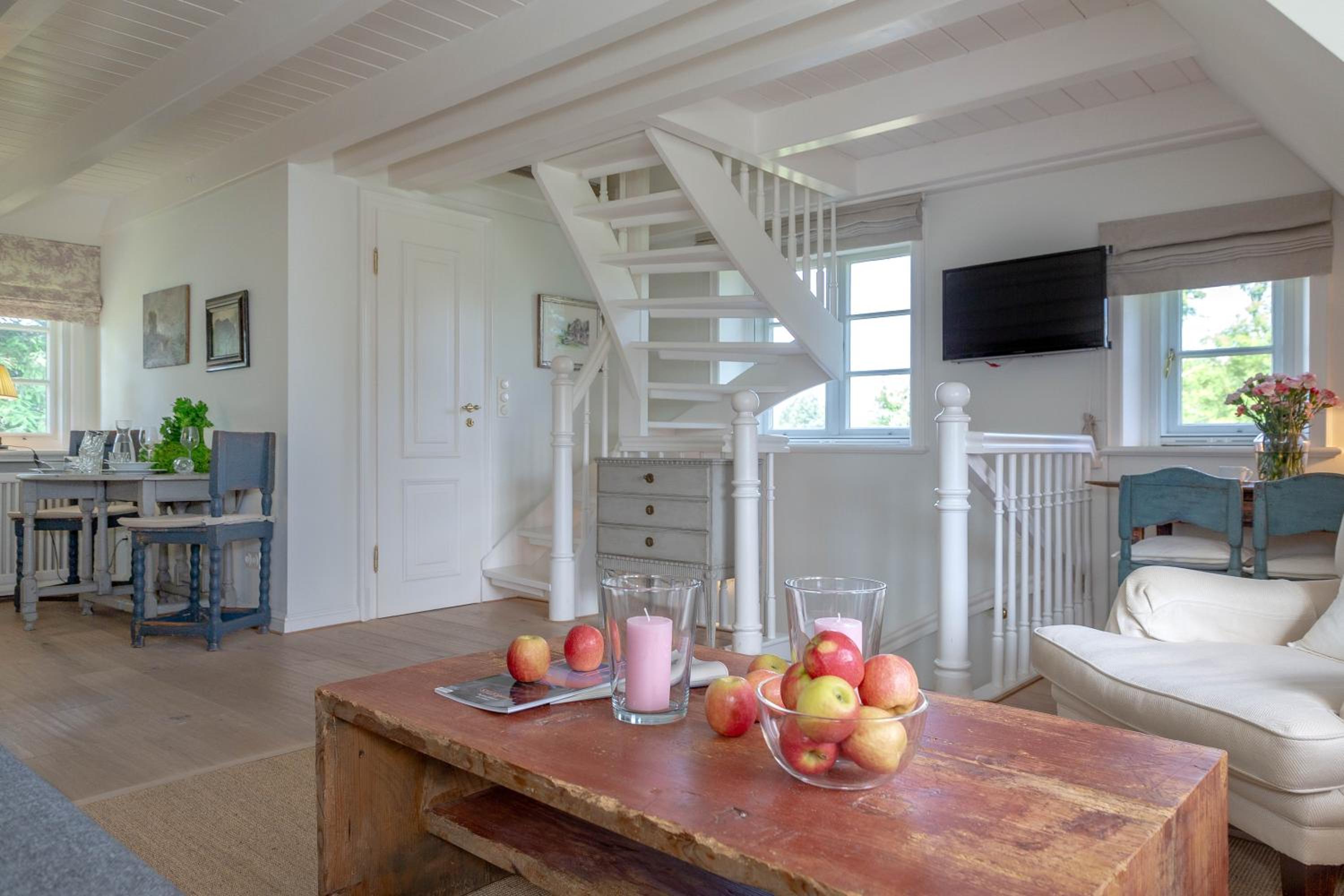Apartment with Terrace photo 2