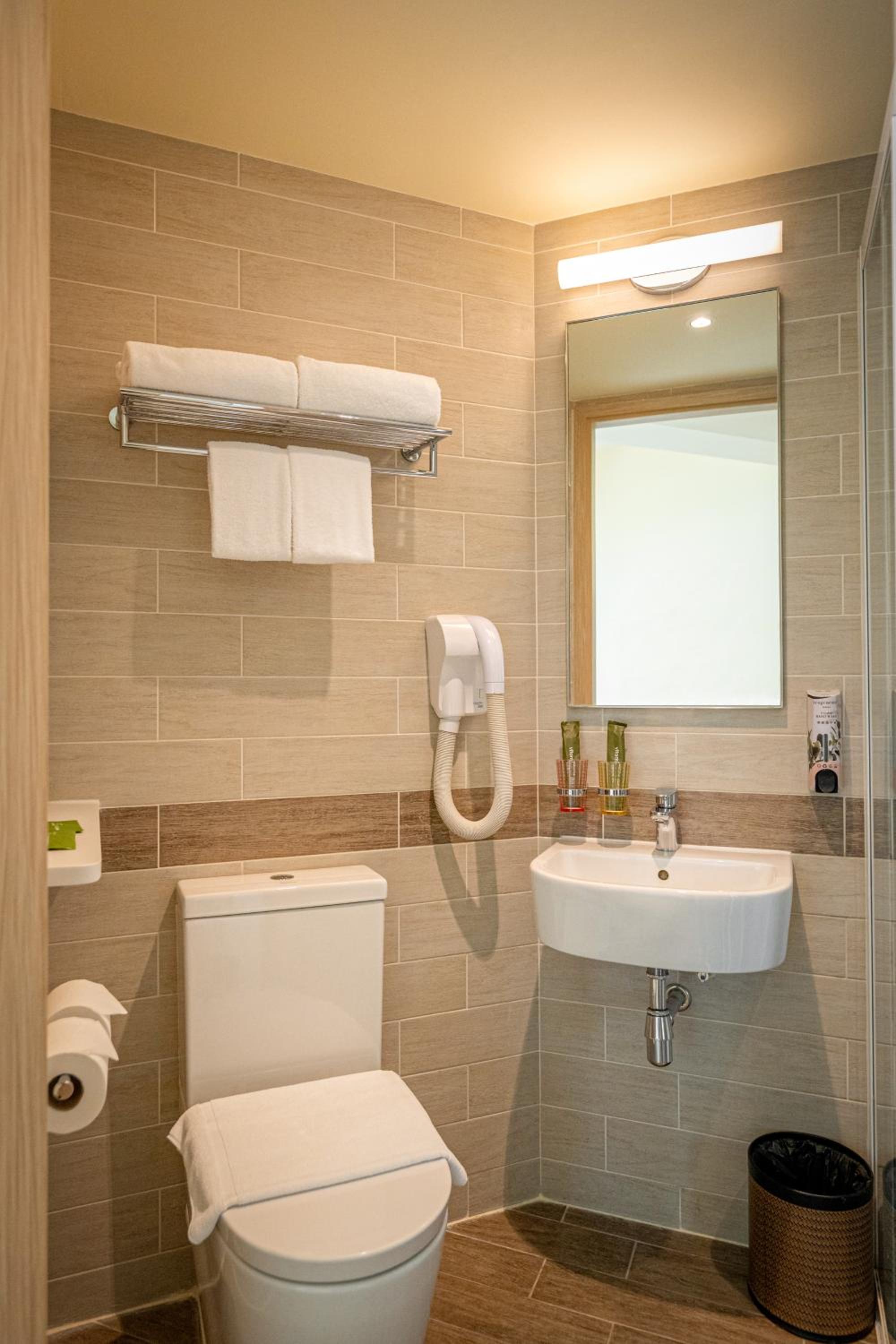 Deluxe Double Or Twin Room photo 2