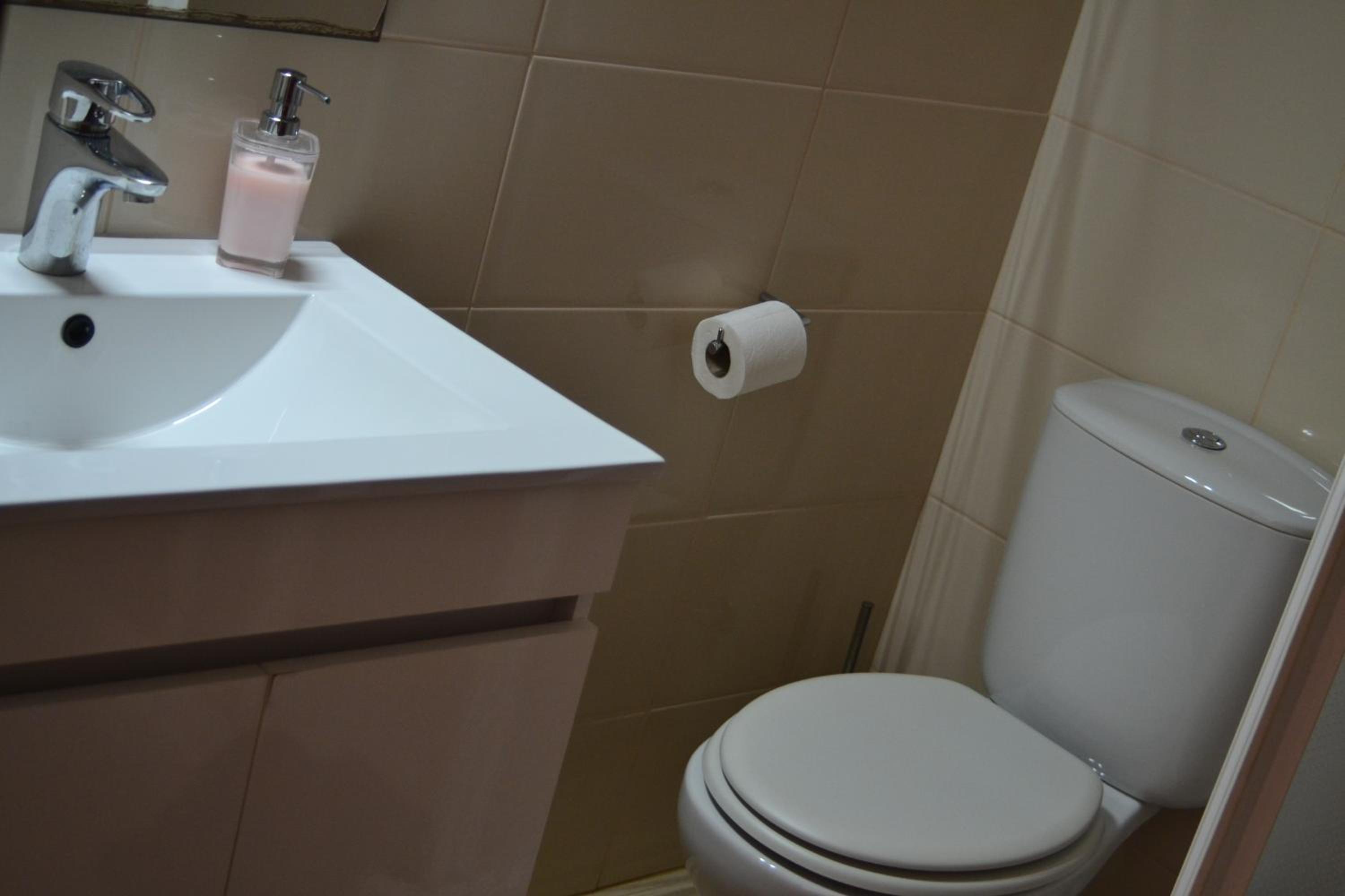 Double Room with Shared Bathroom photo 1